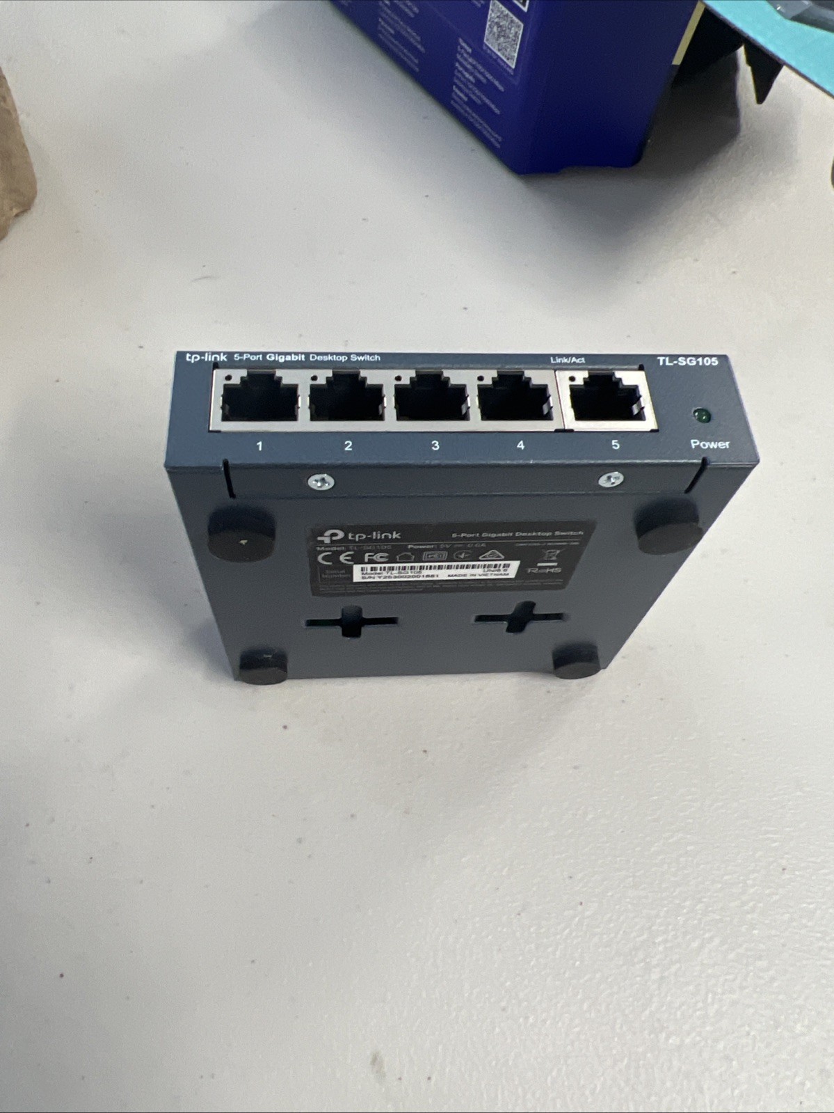 TP-LINK Technologies TP-Link (TL-SG105) 4-Ports External Switch