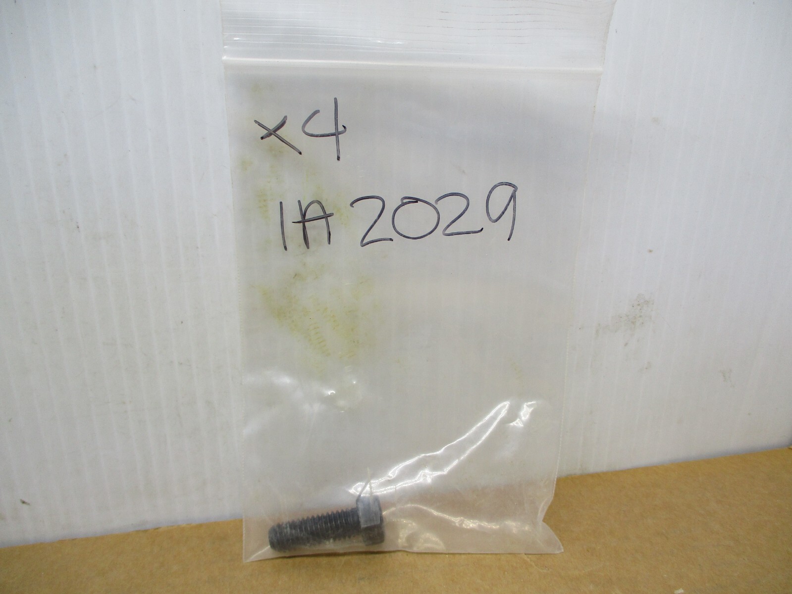 CAT 1A2029 - BOLT  CATERPILLAR 1A-2029