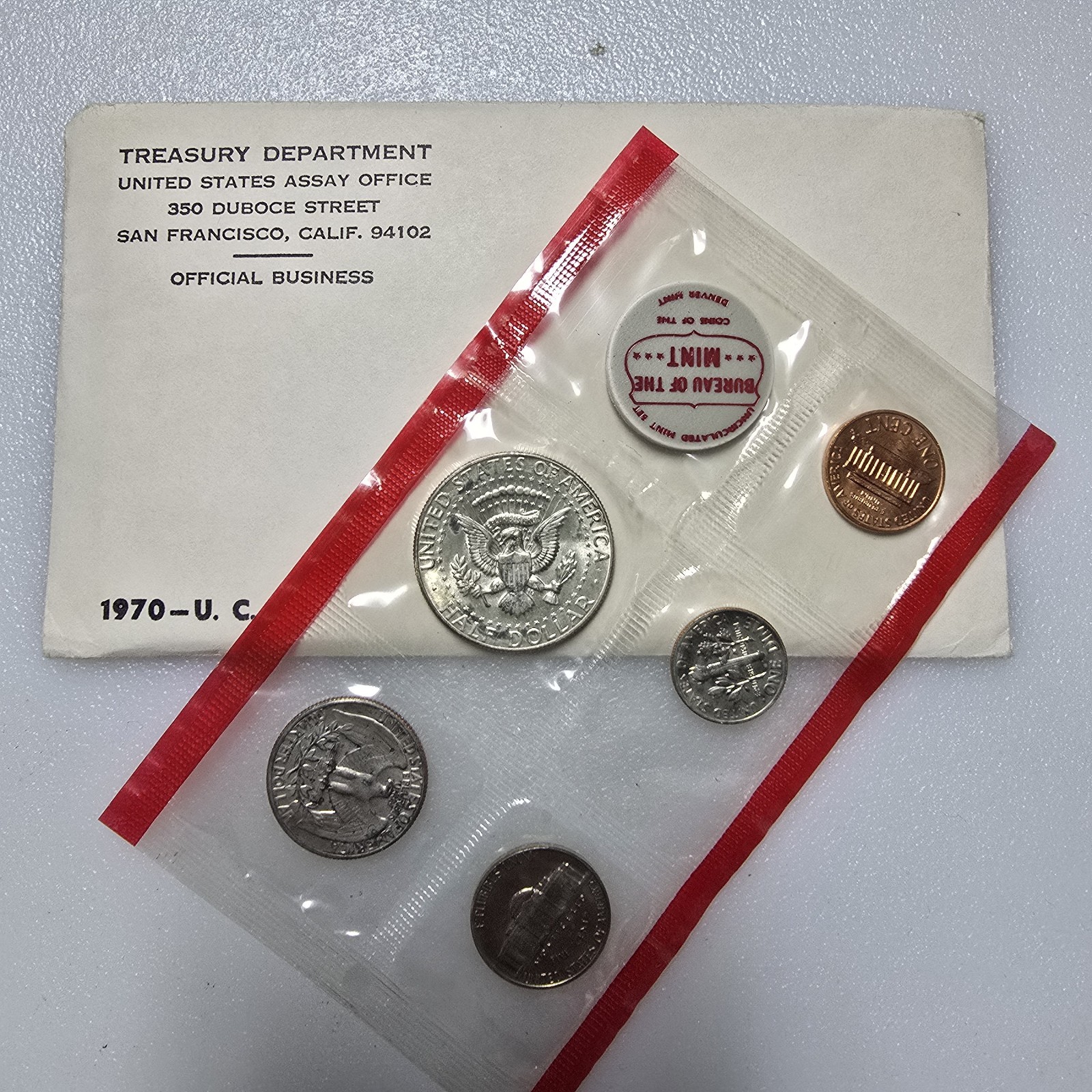 US Mint Sets 1968 - 1981 14 Uncirculated P & D Sets Includes 3 Silver Halves OGP