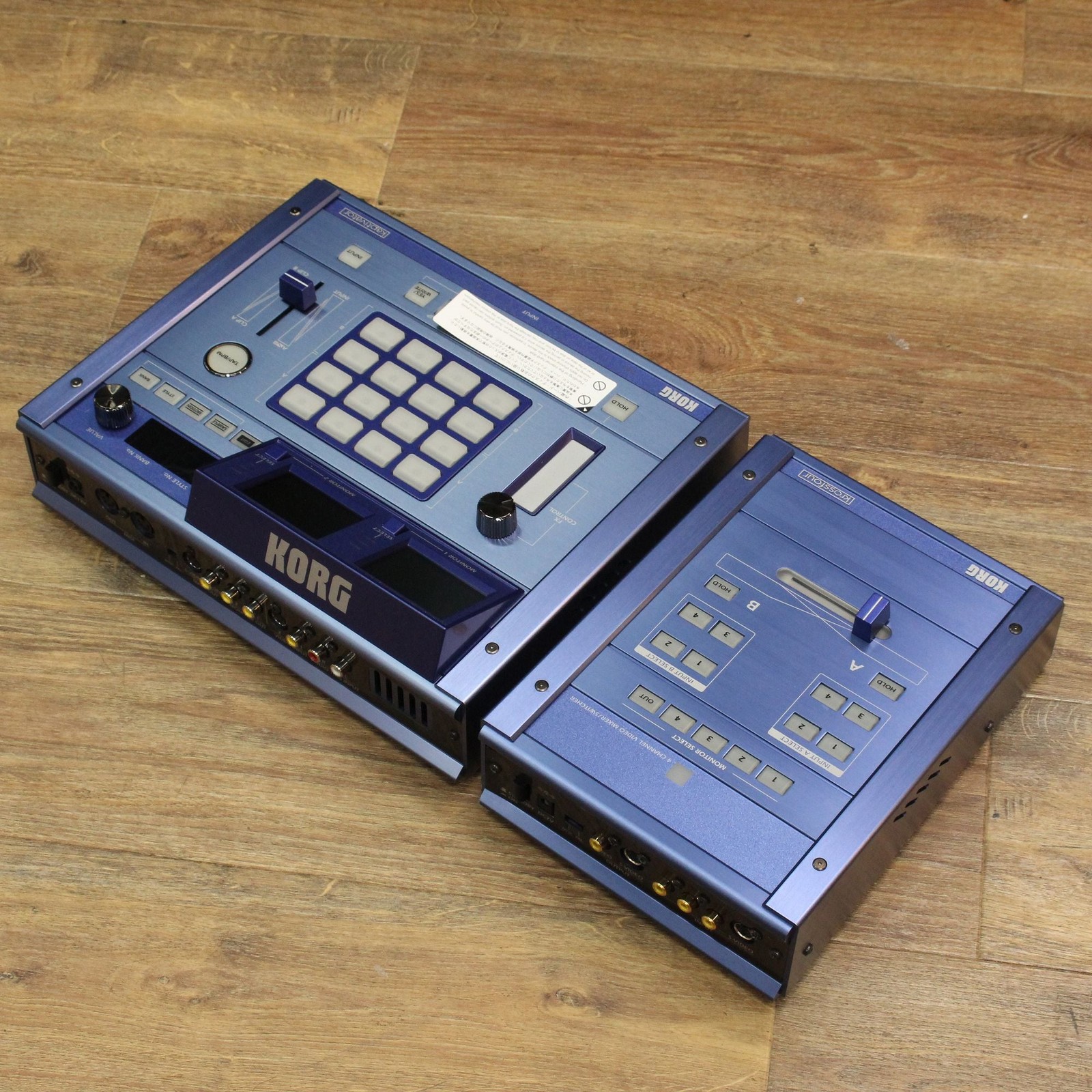 KORG KTV1 Kaptivator + Krossfour SET [000363]