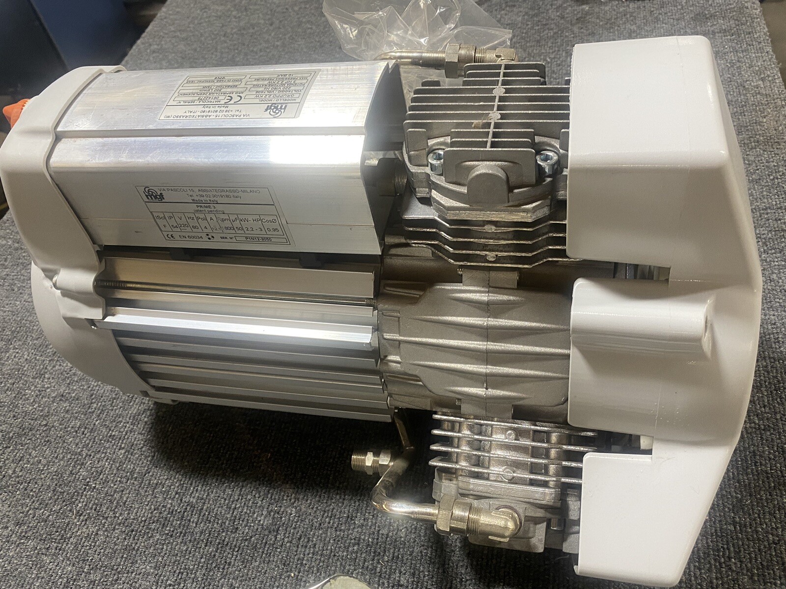 OIL FREE 2.2KW 250L/MIN @ 5BAR ULTRA SILENT AIR COMPRESSOR PUMP - DENTAL APPLIC