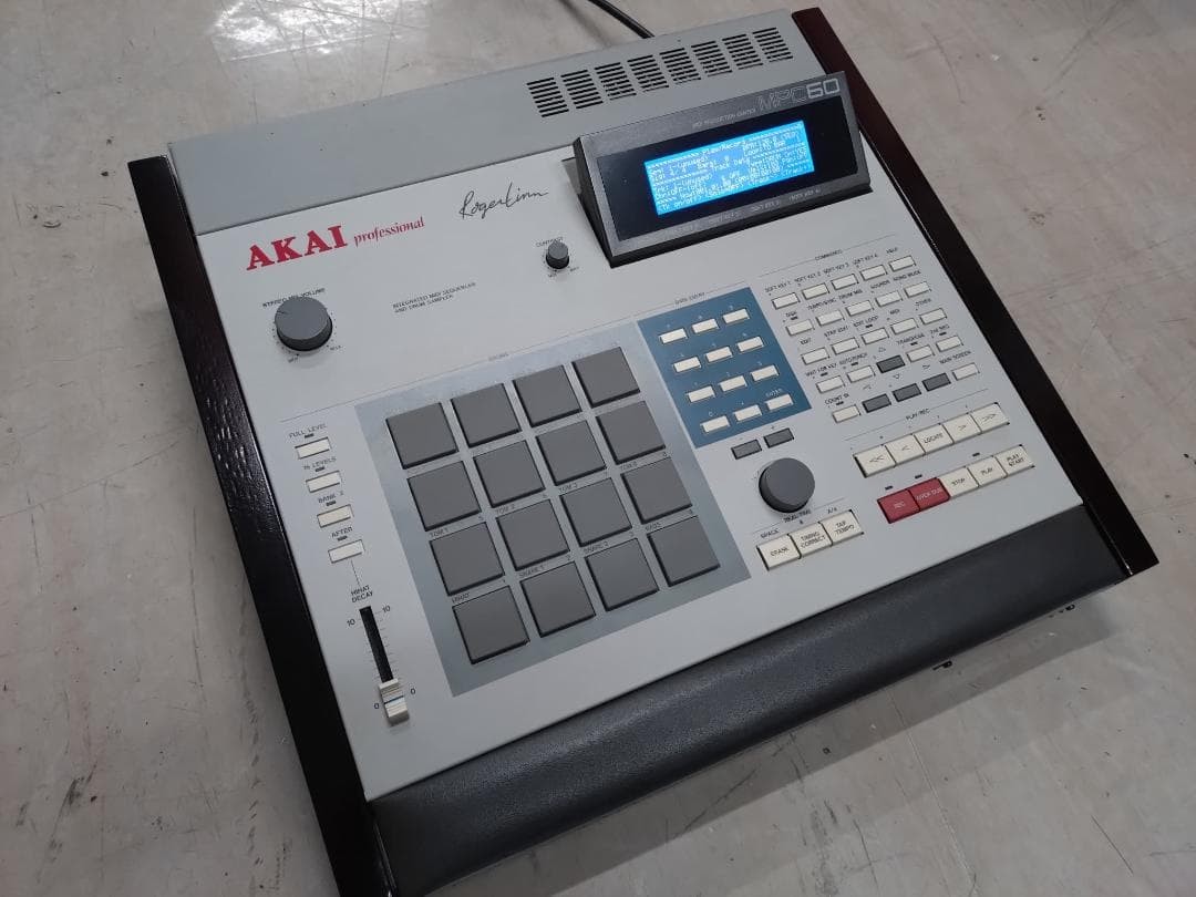 AKAI MPC60 MK1 EU Vintage Sampler Drum Machine Overhauled