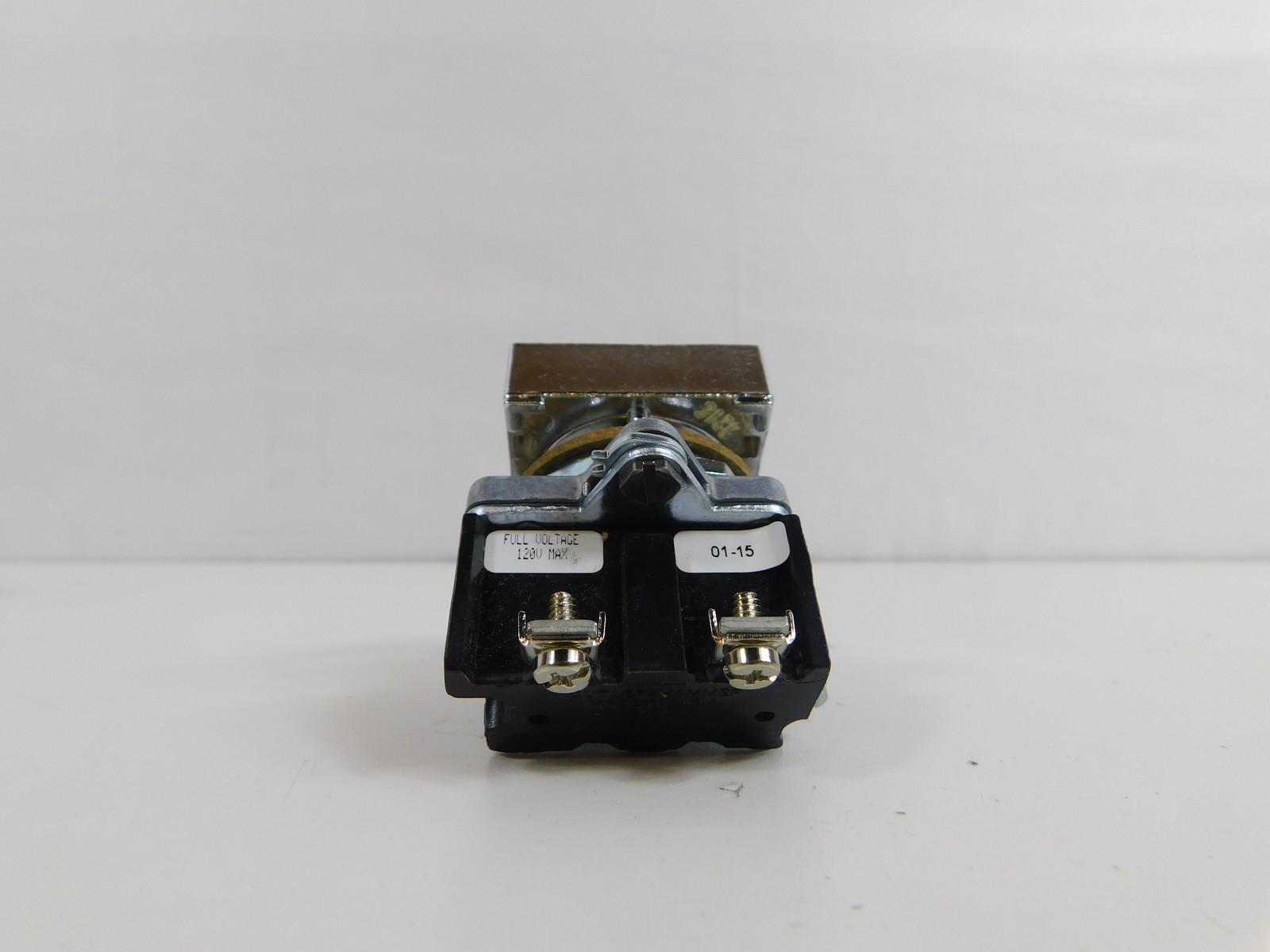 Eaton E30DM Pushbuttons