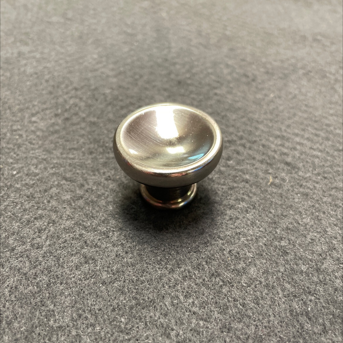 (5 Pack) 1-1/4 inch Recessed Chunky Contempo Knob Satin Nickel