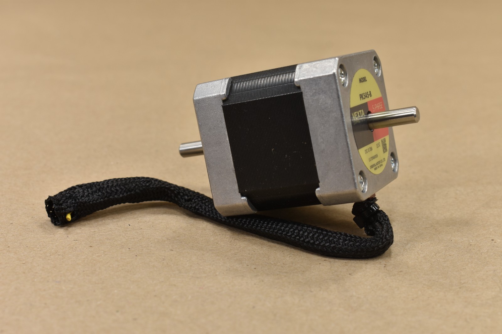 Oriental Motor Vexta PK545-B, 5-Phase Stepper Motor, 0.72°/Step, DC 0.75 A