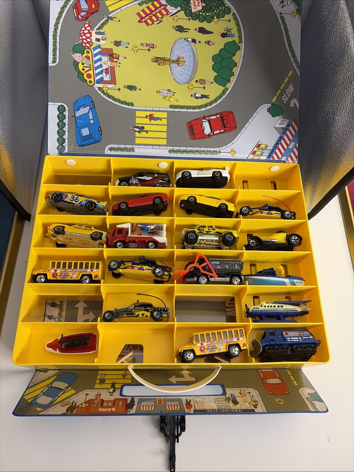 Road Track Car Case With A Variety Of Cars