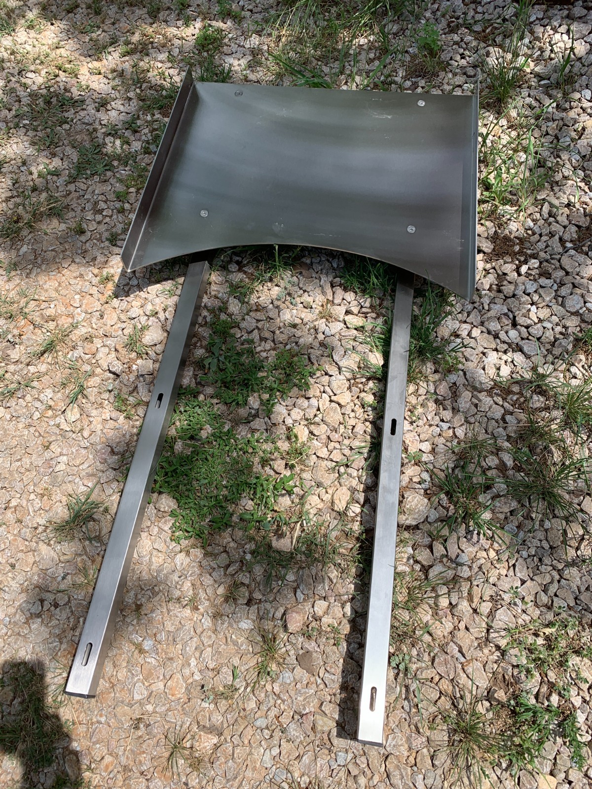 Accumulating 48" Dia Rotary Table with in-feed table