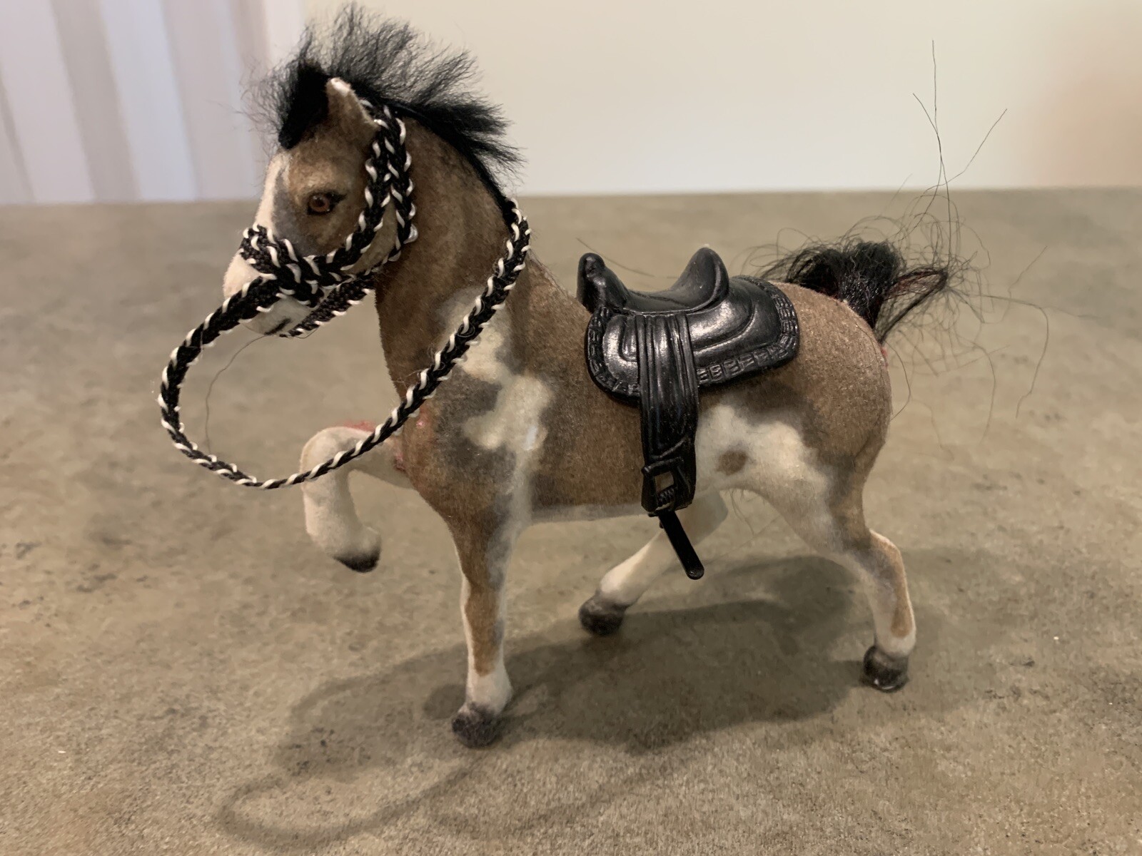 Toy Concepts BGF Blue Grass Farms Flocked Horse