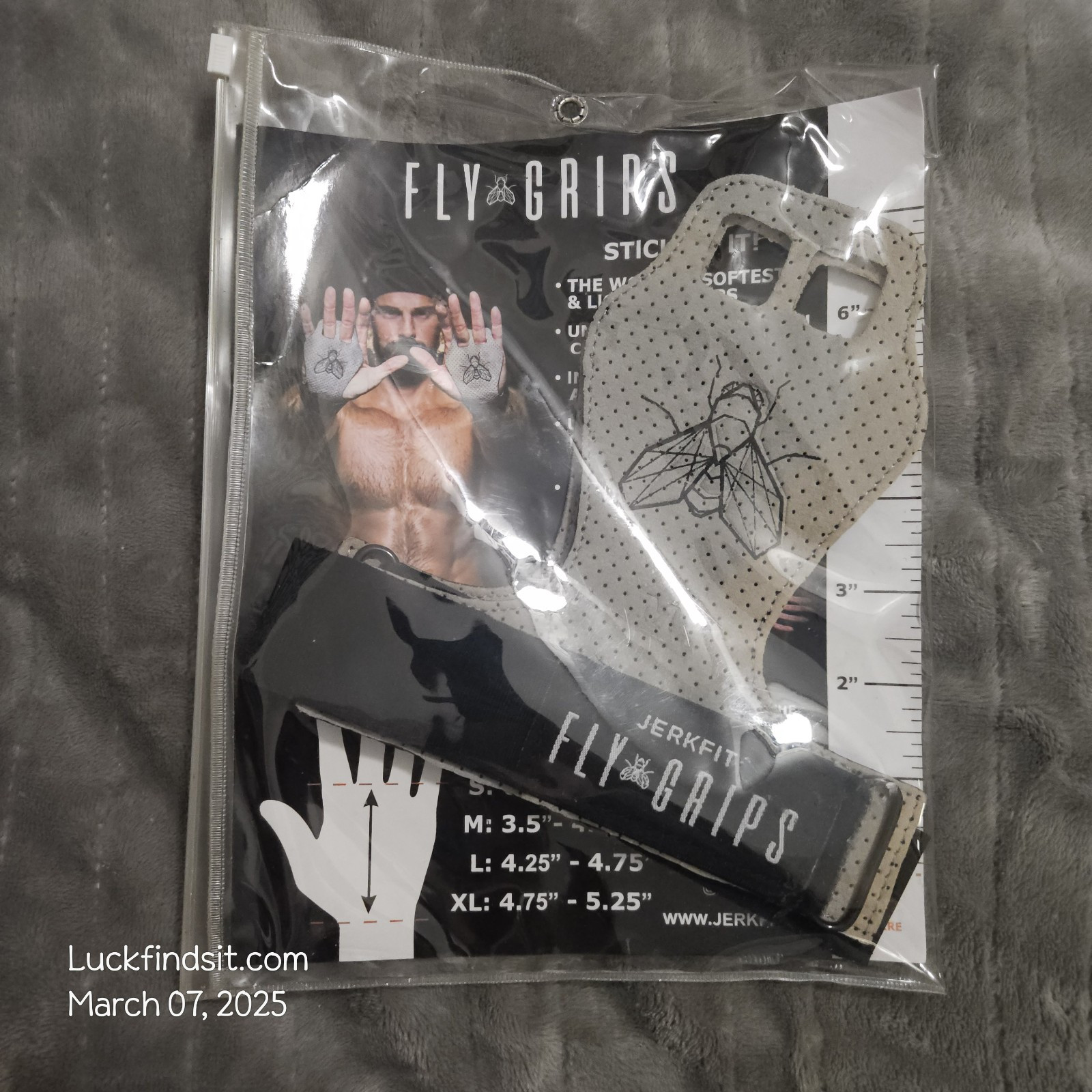 FLY GRIPS Ultra Premium Vegan Crossfit Weightlifting Gloves Unisex Medium