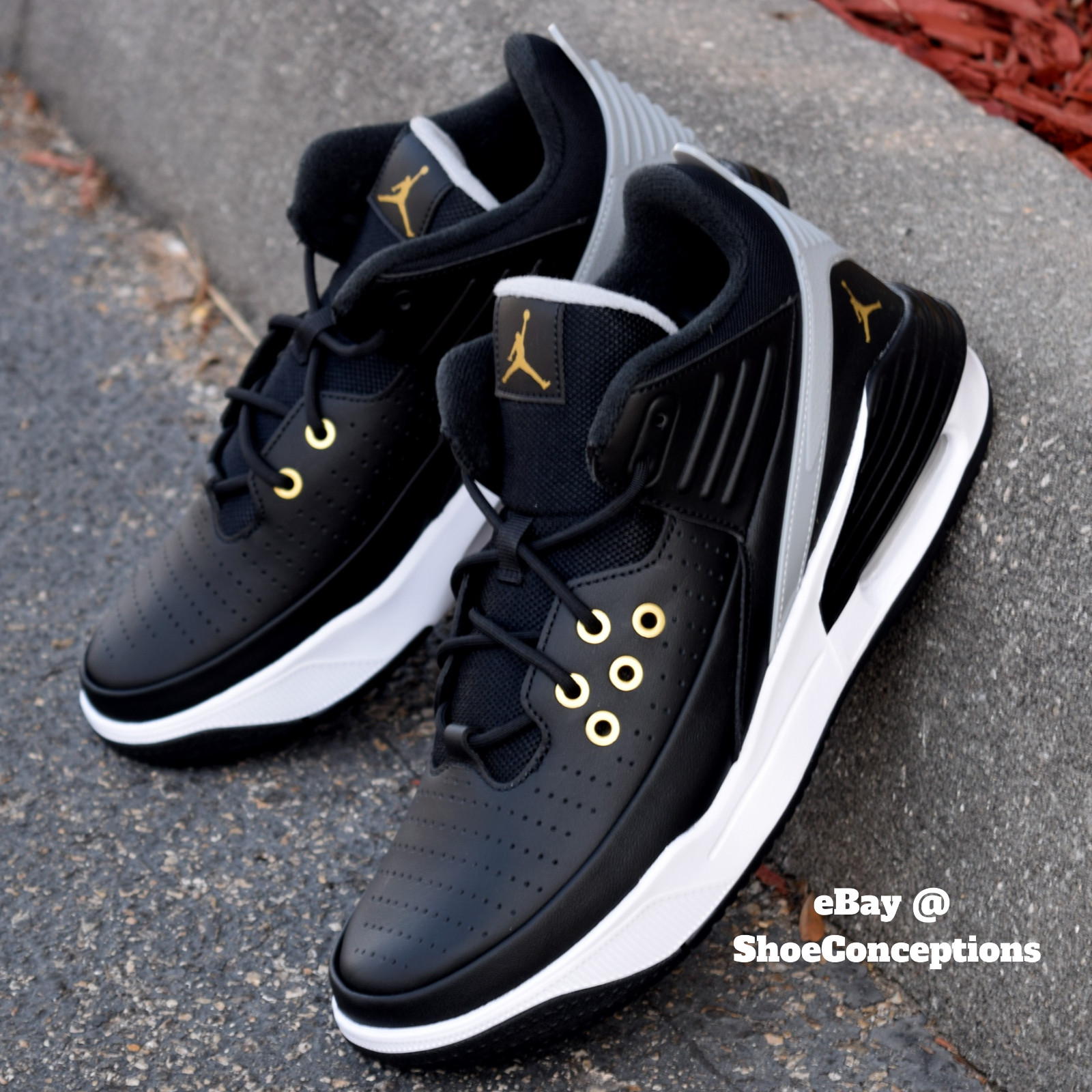 Nike Air Jordan Max Aura 5 Shoes Black Gold White Gray DZ4353-017 Mens Sizes NEW