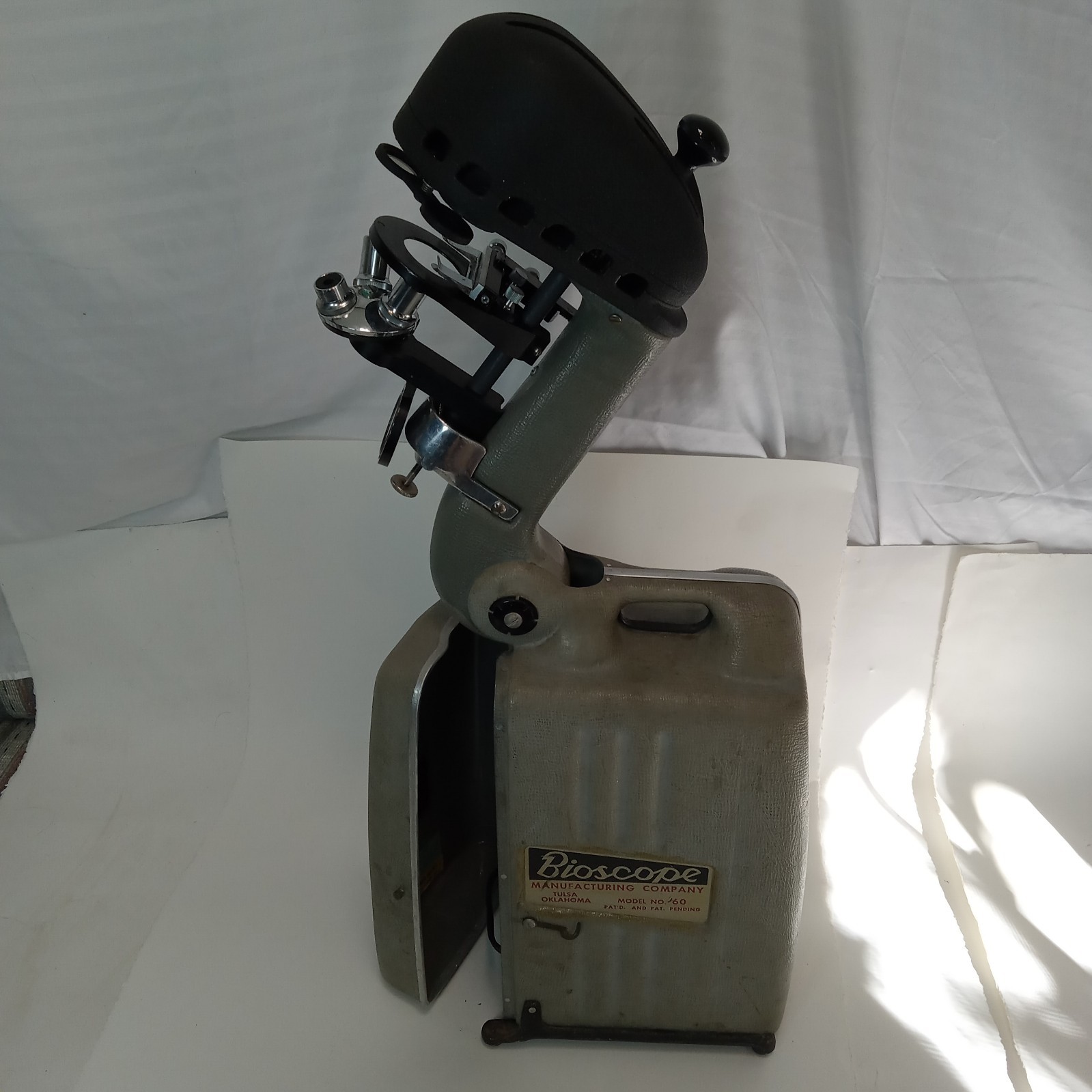 BIOSCOPE MFG. CO. Model 60 Projecting Microscope w/ Case Tulsa OH