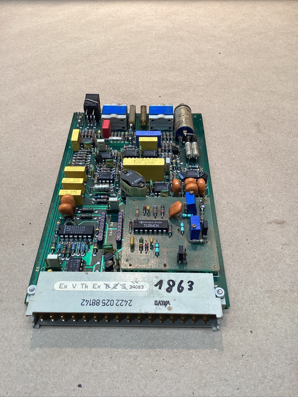 VALVO 2422 025 88142 Circuit Board #702Y45