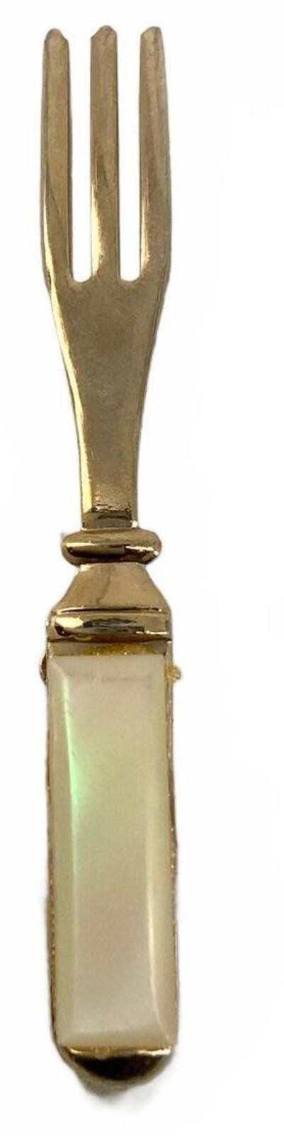 Vintage Gold Tone MOP Mid Century Fork Brooch Novelty Foodie Kitsch Lapel Pin