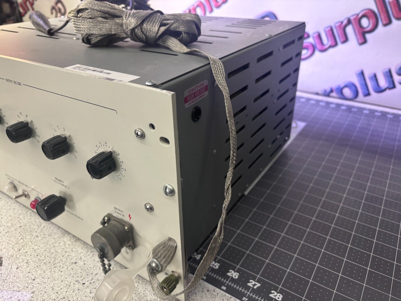 Fluke 410B 10kV DC High Voltage Power Supply.