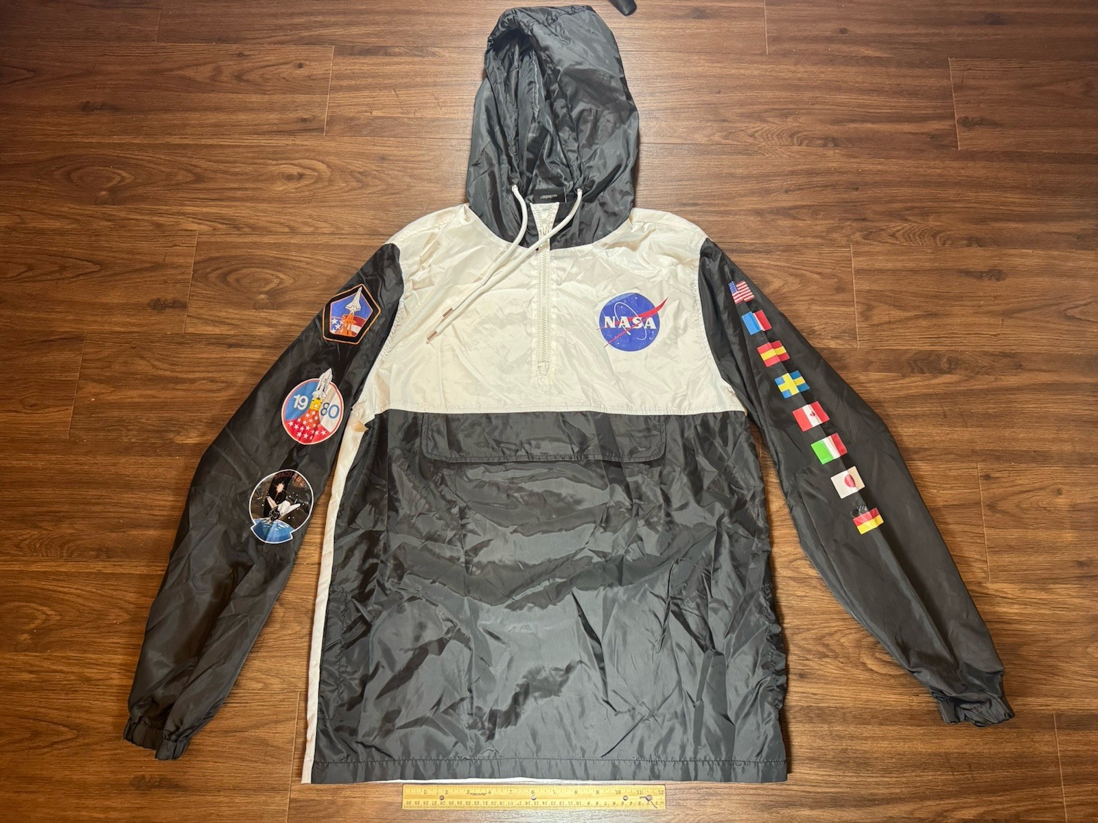 NASA Space Shuttle Souvenir Windbreaker- Size Large