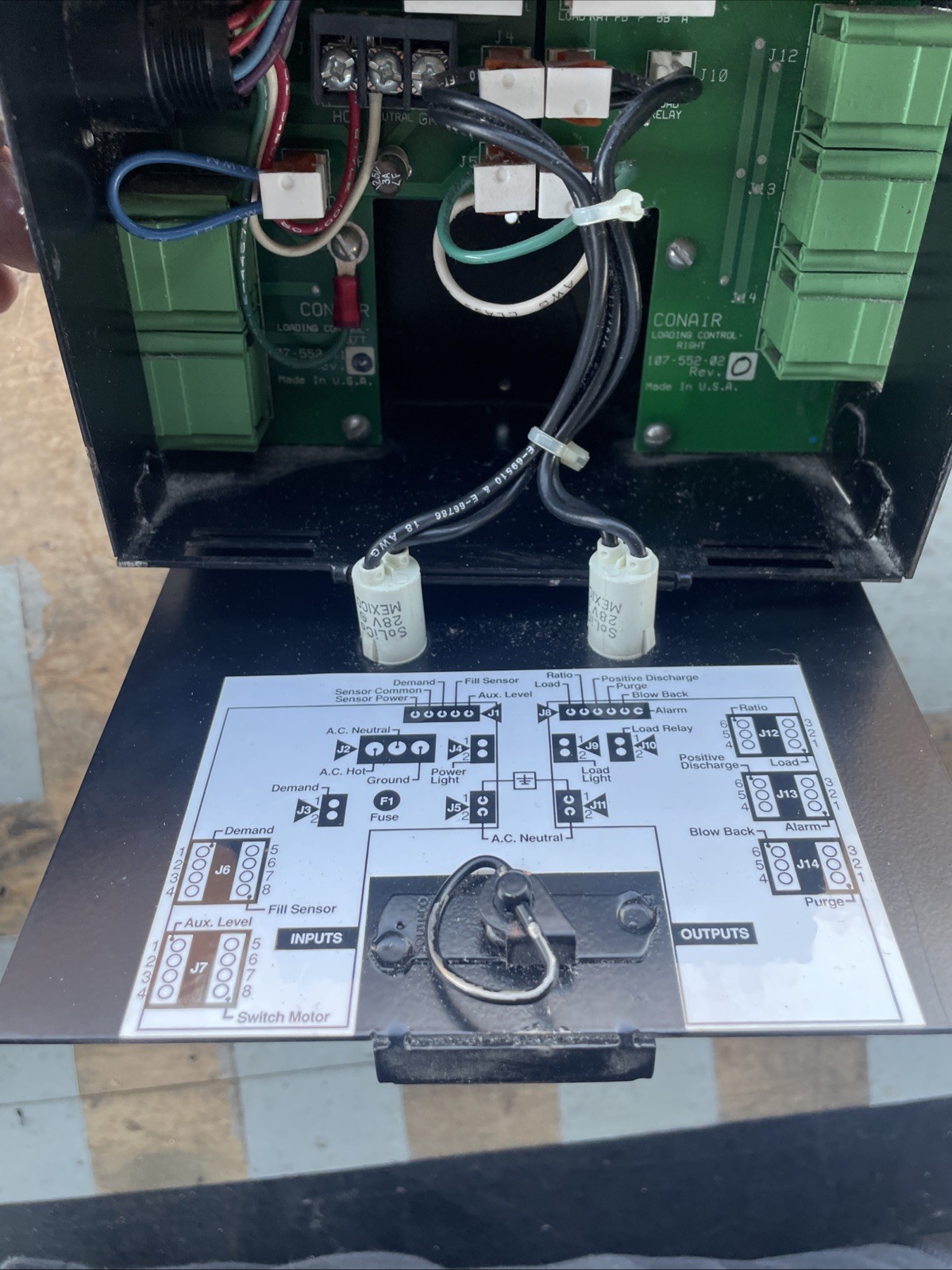 CONAIR UNIVERSAL TERMINAL BOX
