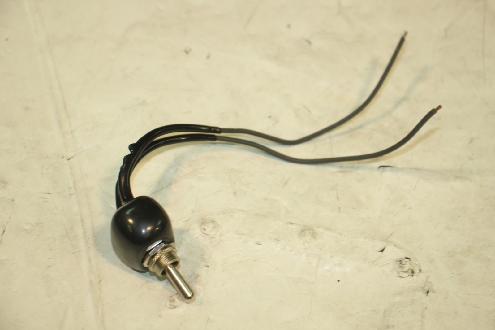 Cole Hersee 5582-10BX PVC Coated Waterproof Insulated Toggle Switch