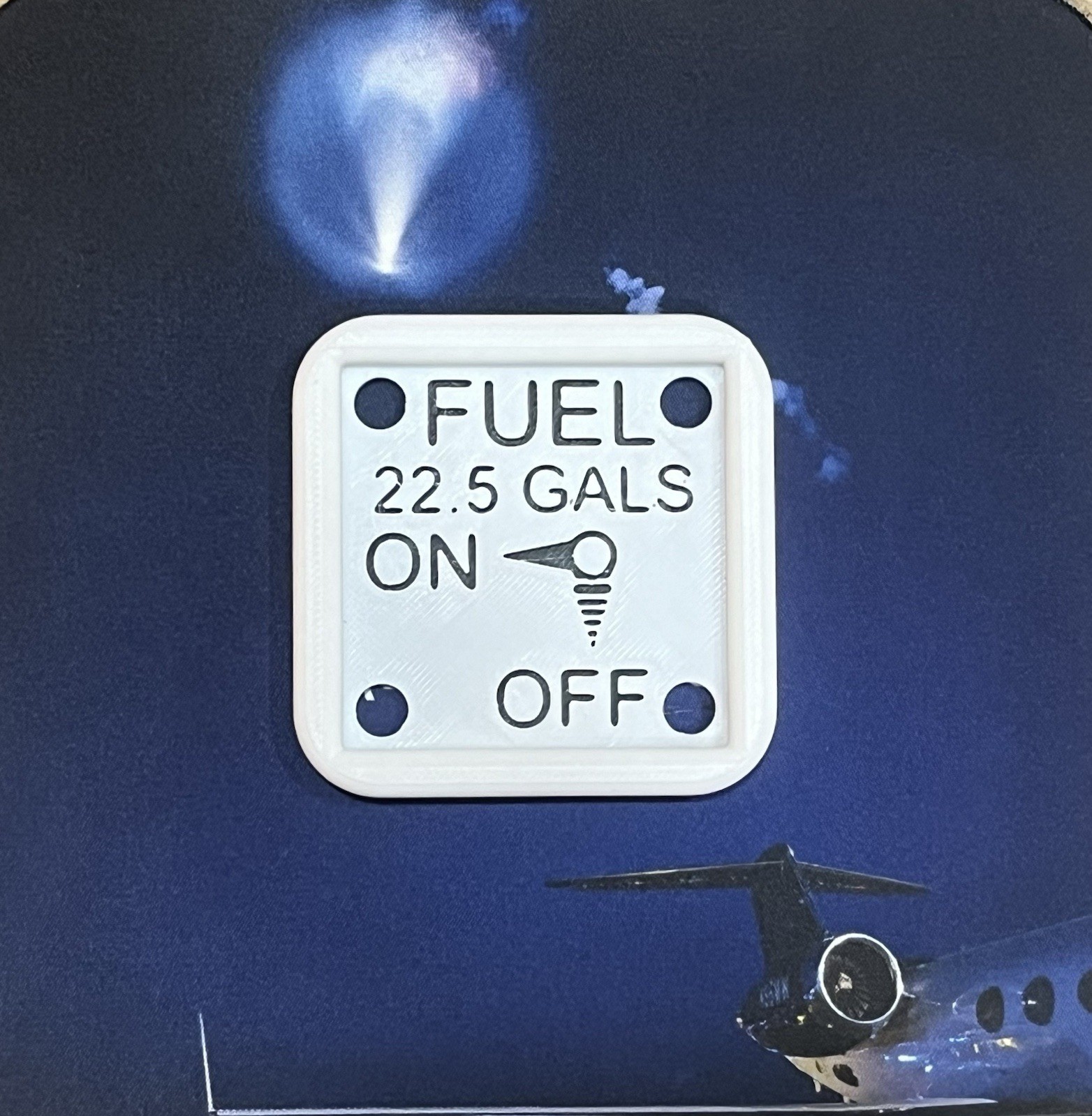 Glow In The Dark Cessna 150/152 Fuel Selector Placard 22.5 Gallons MC0410218-10