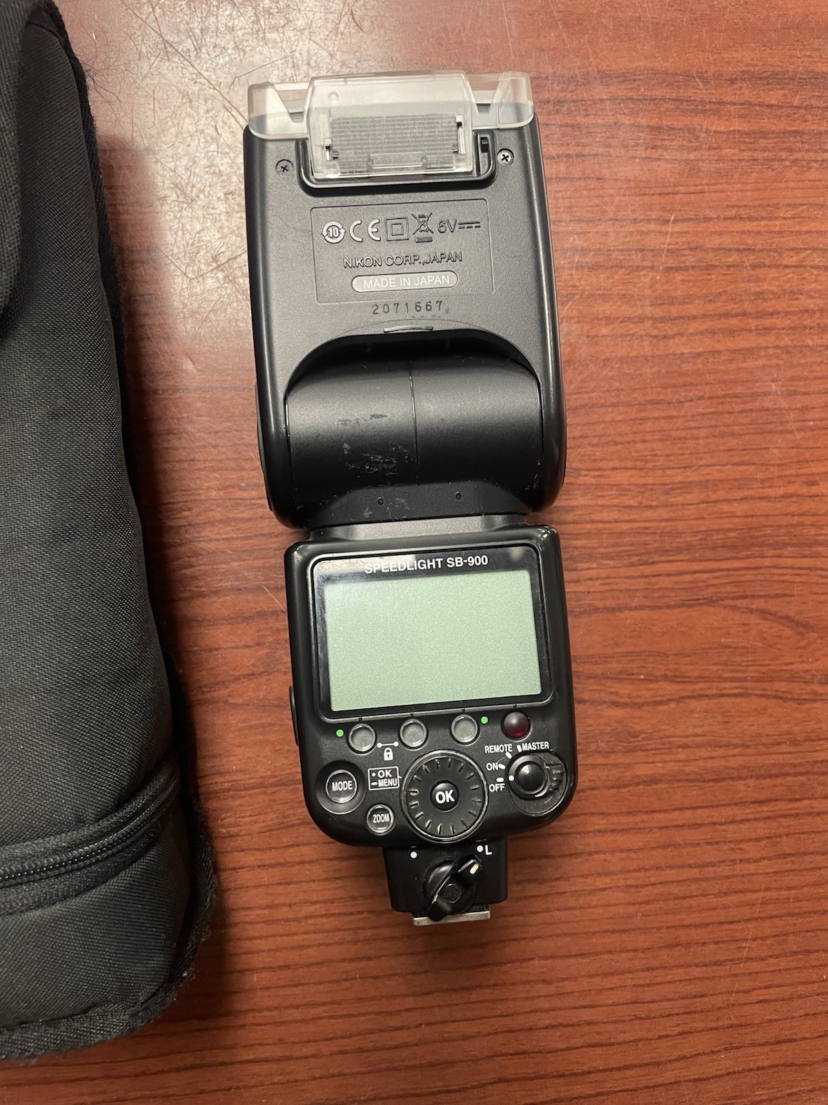 Nikon Speedlight SB-900 FOR PARTS