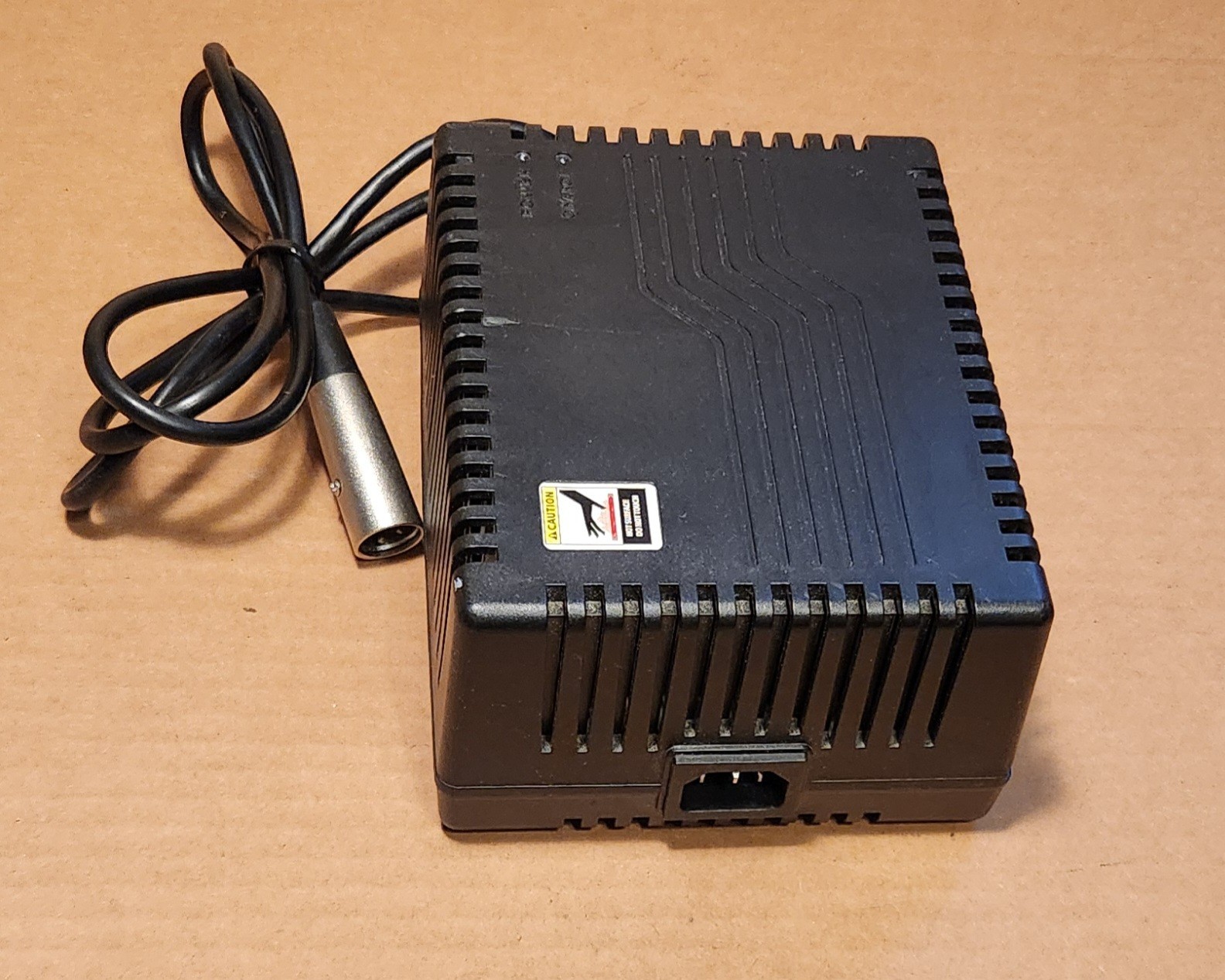 ACI SUPER POWER 24V BATTERY CHARGER