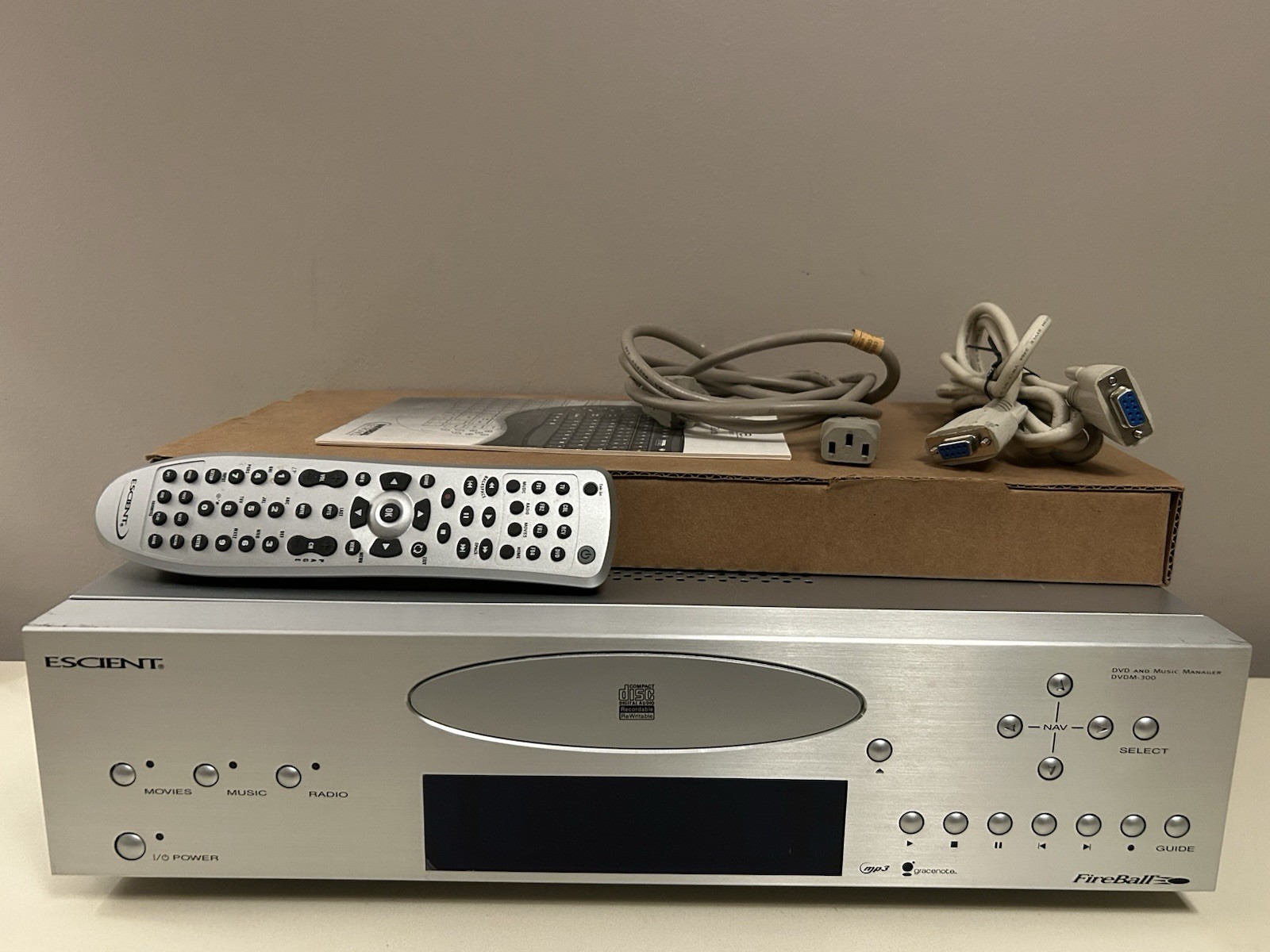 Escient Fireball DVDM-300 Music Manager 300GB HDD Internet Radio Extremely Rare!