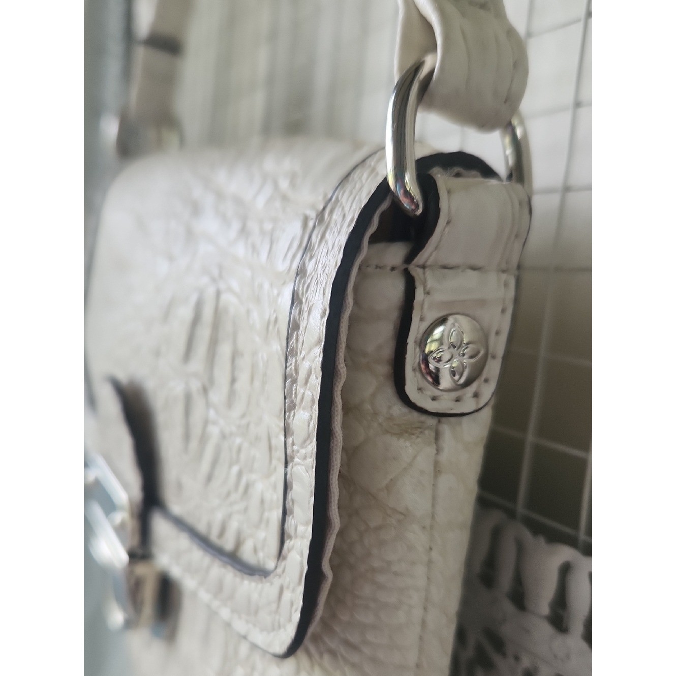 Vegan Croc-Embossed Small Crossbody Shoulder Bag