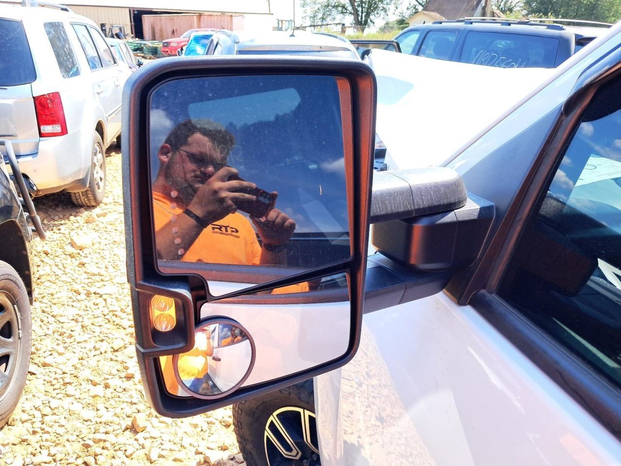 SILVRDO25 2016 Glove Box 4790542