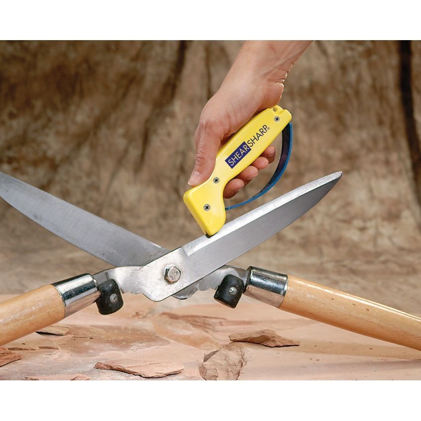 AccuSharp ShearSharp Tungsten Carbide Scissor Sharpener
