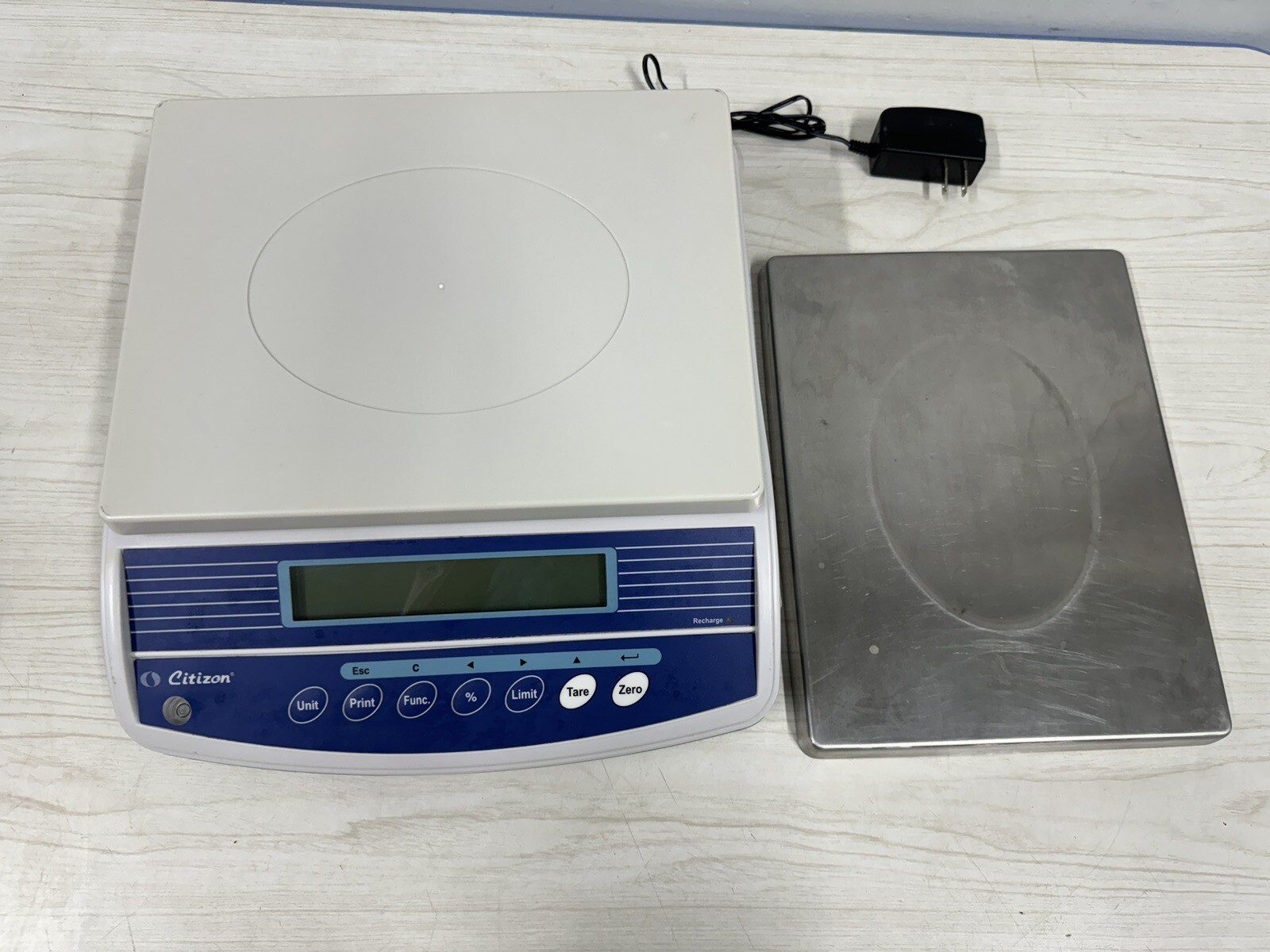 Citizen CTG-6H Compact Bench Scale With 6 Kilogram Capacity