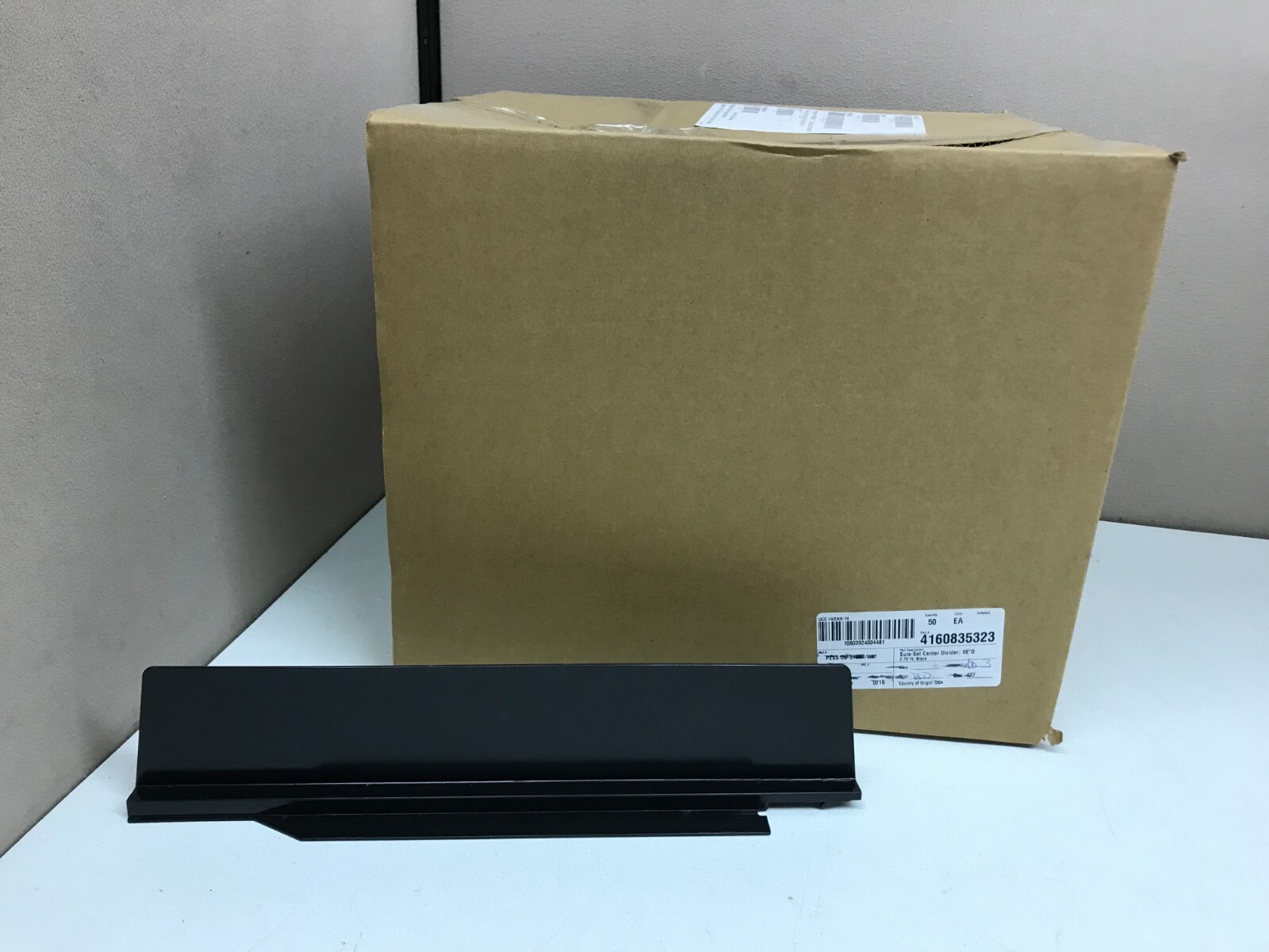 CASE of 50 Sure-Set Center Divider Black for 16" Shelf