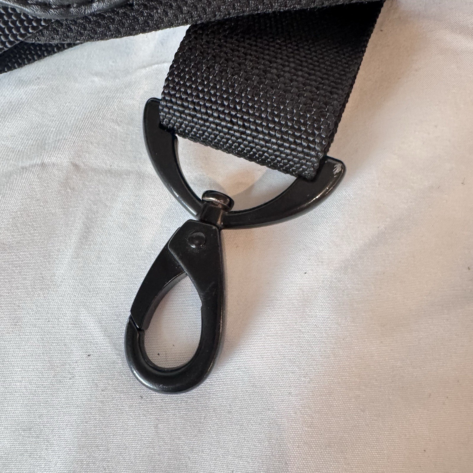 Briggs & Riley Travelware Replacement Flex Wing Shoulder Strap Black Padded 48”