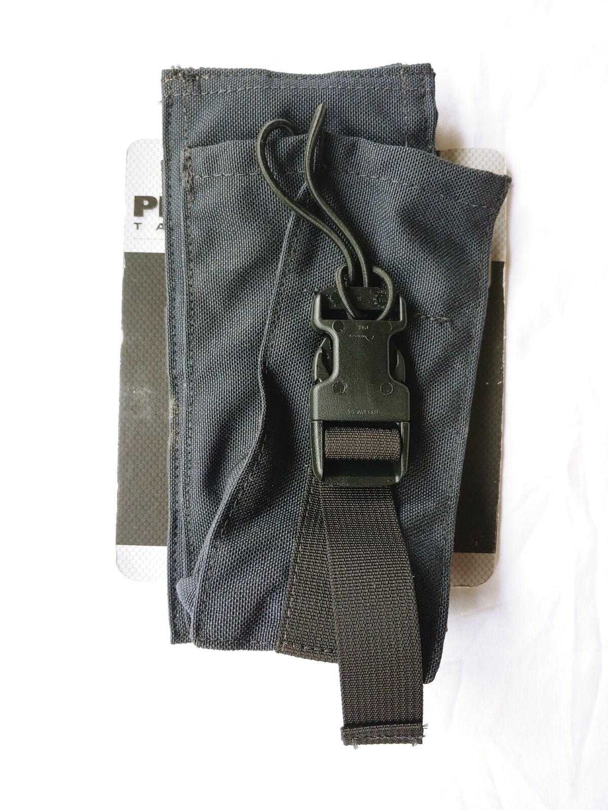Safariland® TP21A Universal Radio Pouch with Bungee Closure Universal Radio NAVY