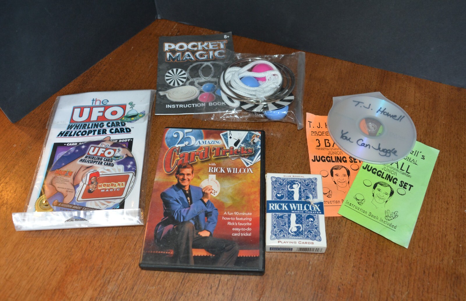 Card Magic Tricks Juggling Pocket Magic UFO Helicopter Card Kids Fun