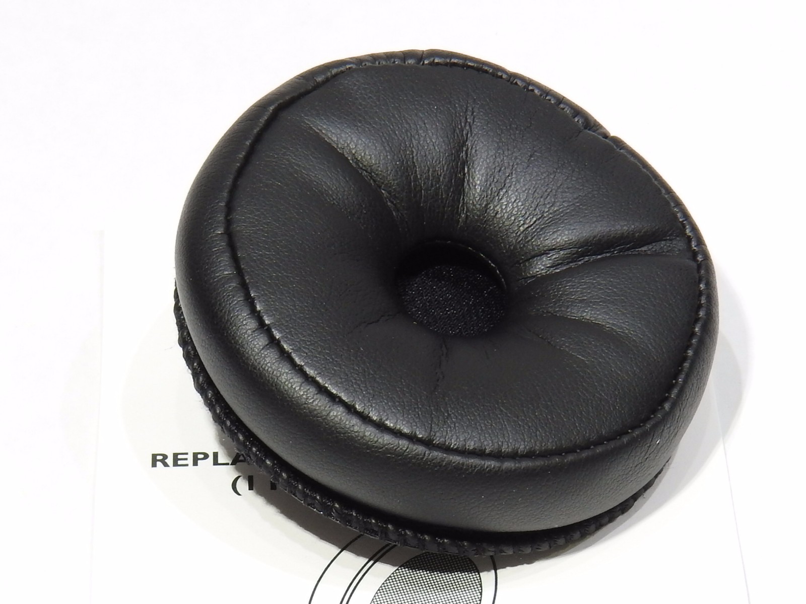 GENUINE DAVID CLARK DC PRO EAR SEAL  p/n 15976P-04, 1 Ear Seal Only