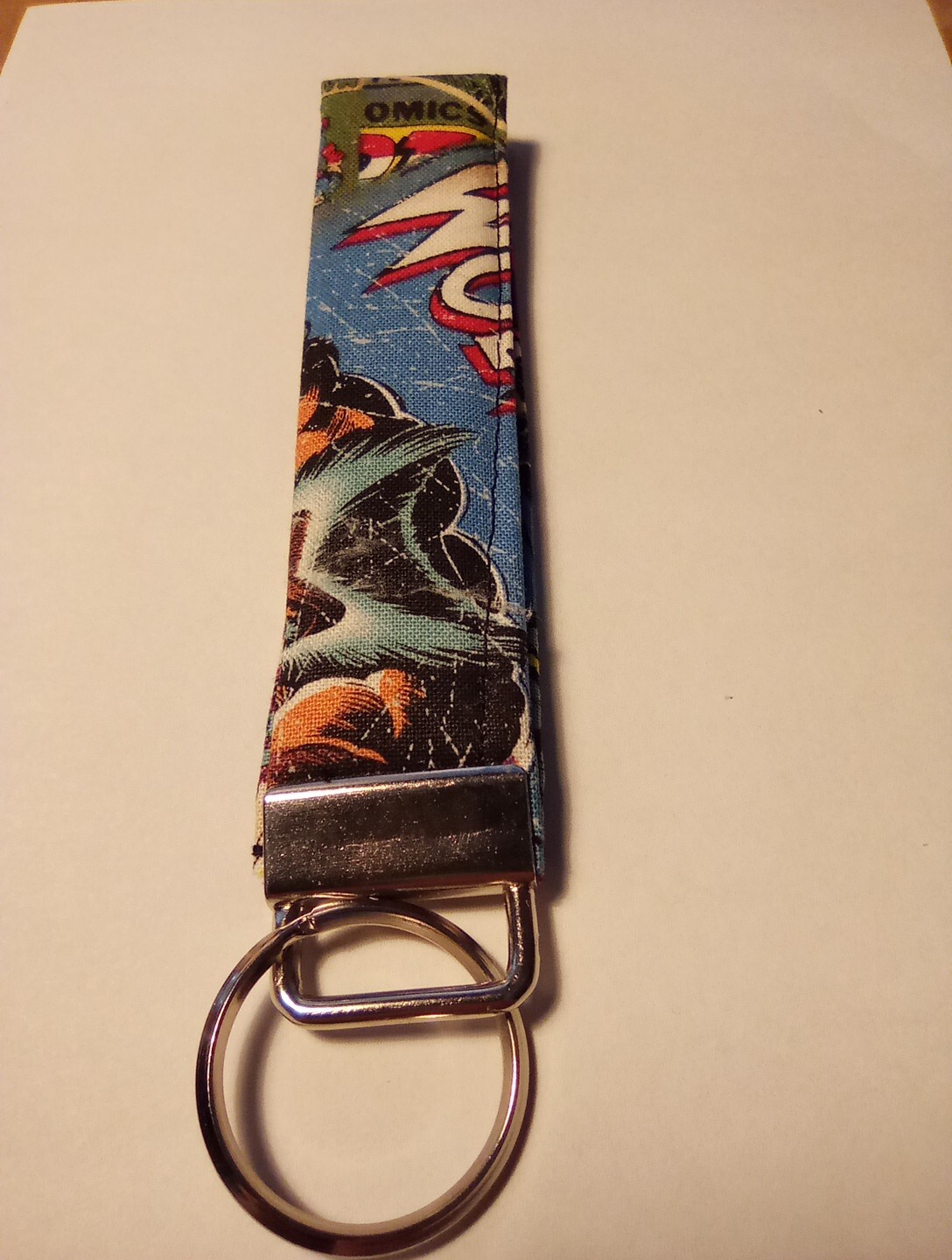 MARVIL COMICS WONDERFUL FABRIC LOGO KEYCHAIN GREAT FOR ANY COLLECTION NEW!