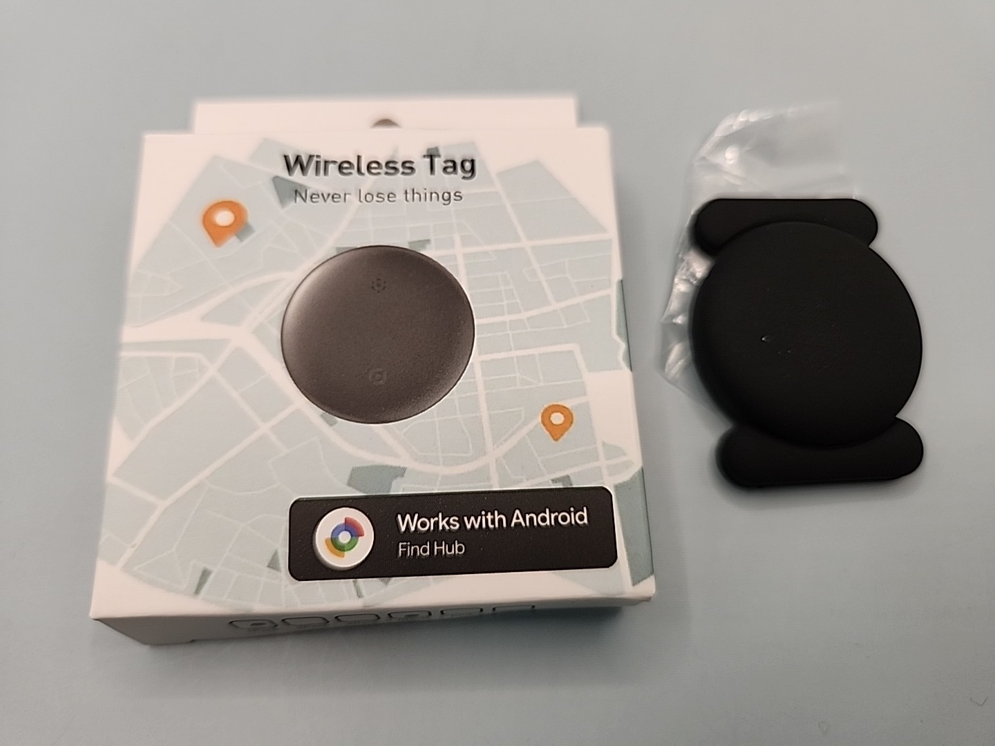 NEW Wireless Android Compatible Air Tag Tracker GPS With Holder Black. Lot of 4
