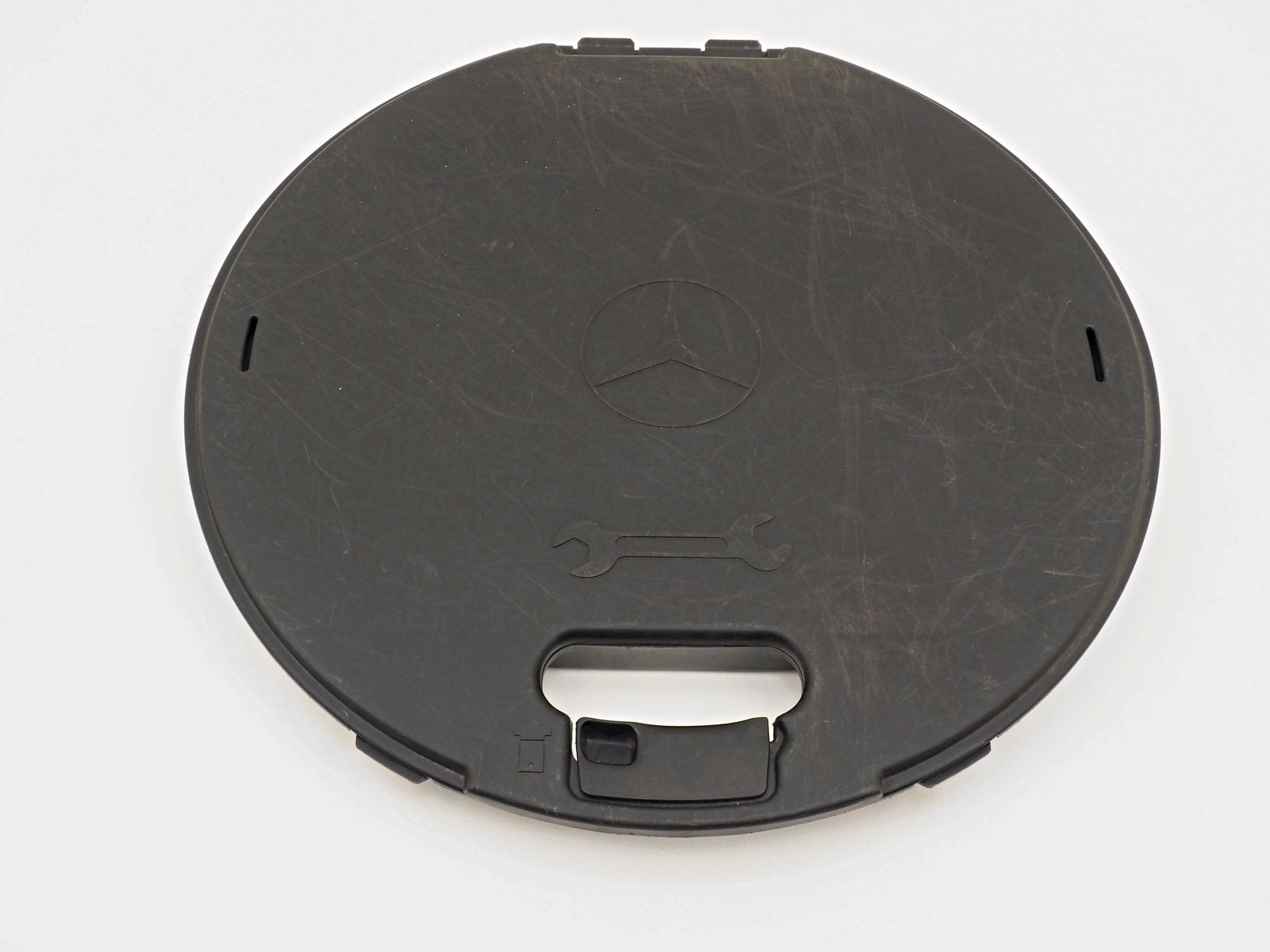W140 Spare wheel tool storage disc 1408900111 Mercedes S350