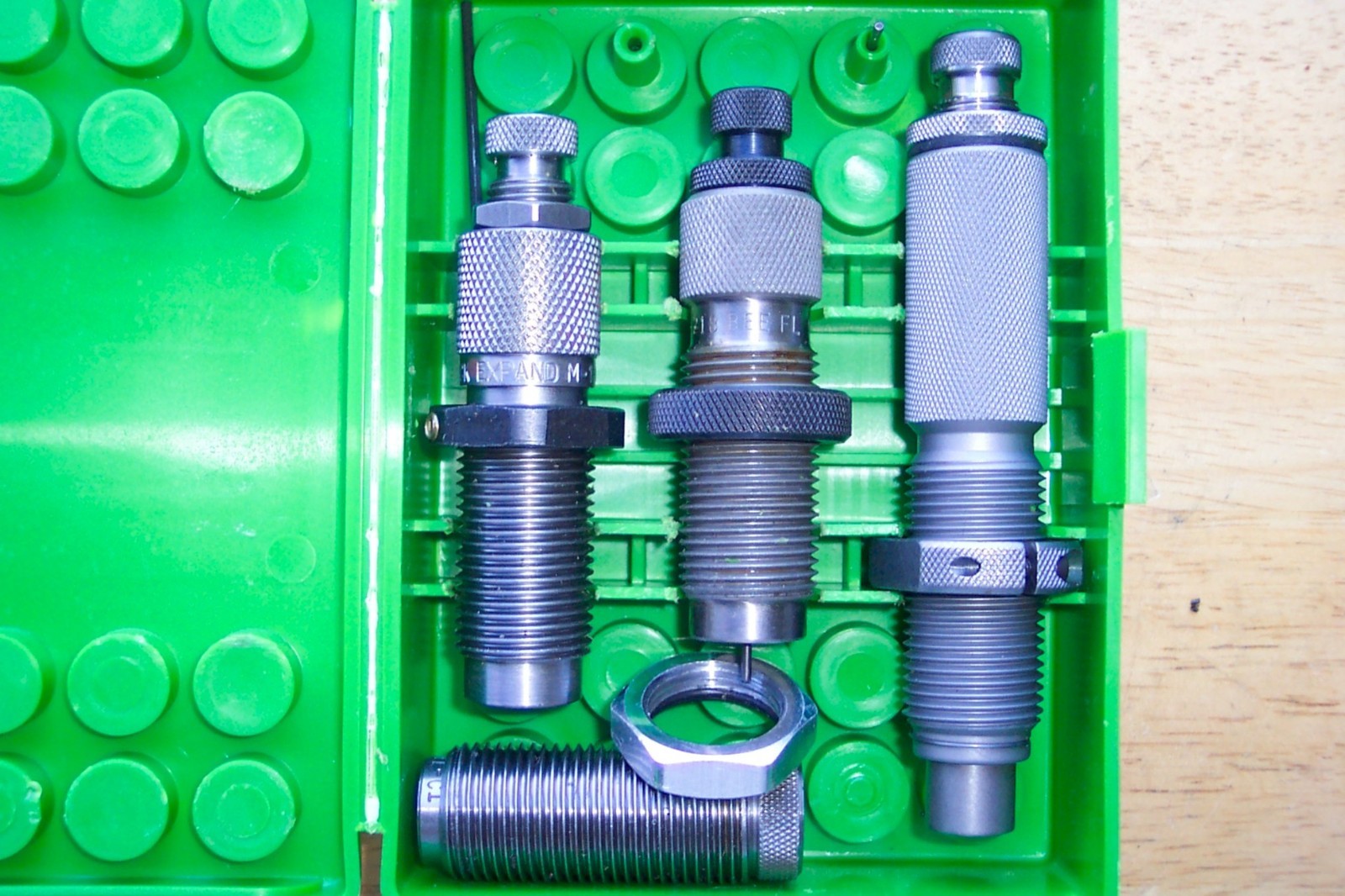 REDDING .218 BEE RELOADING DIE SET "LOOK"