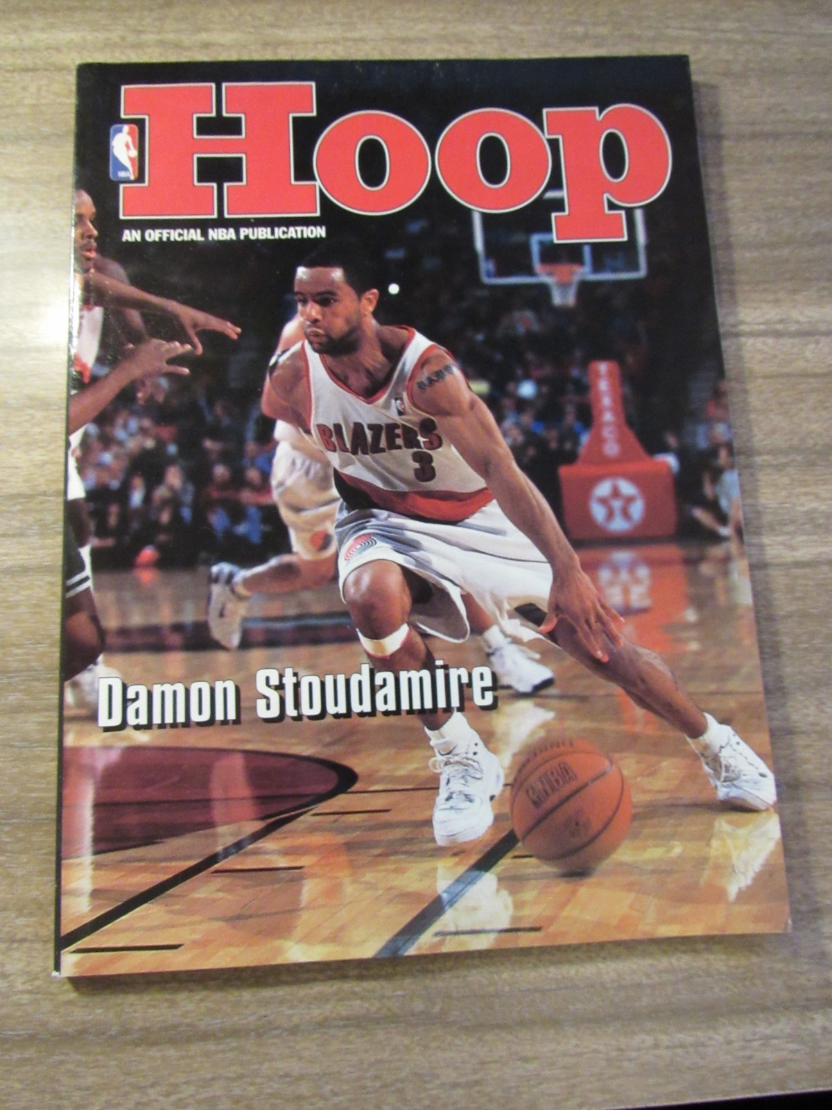 1998-99 Portland Trail Blazers Program Damon Stoudamire No Date Given