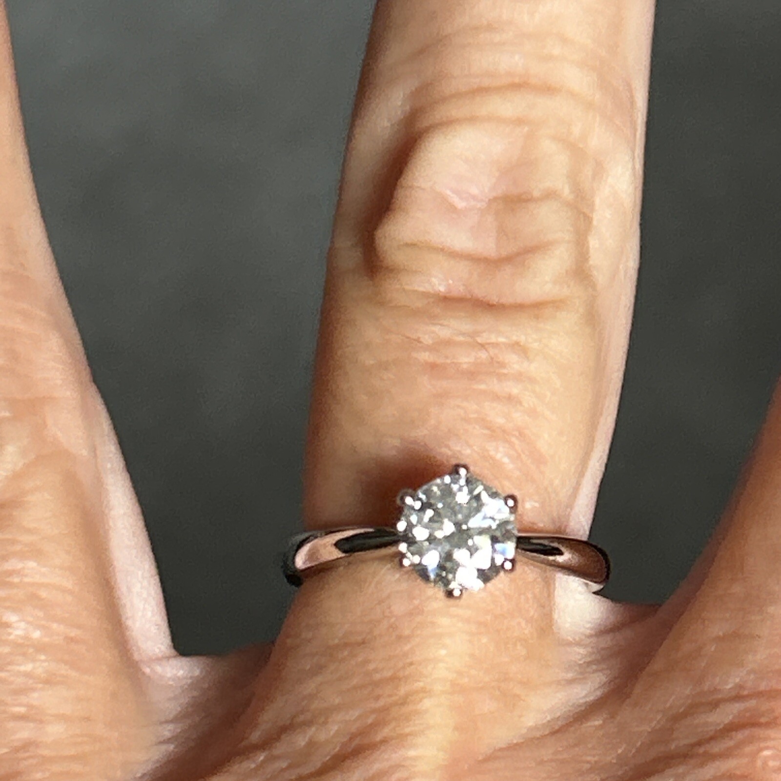 Gorgeous 925 Silver Moissanite Solitaire Ring /Size M/ N / 1ct