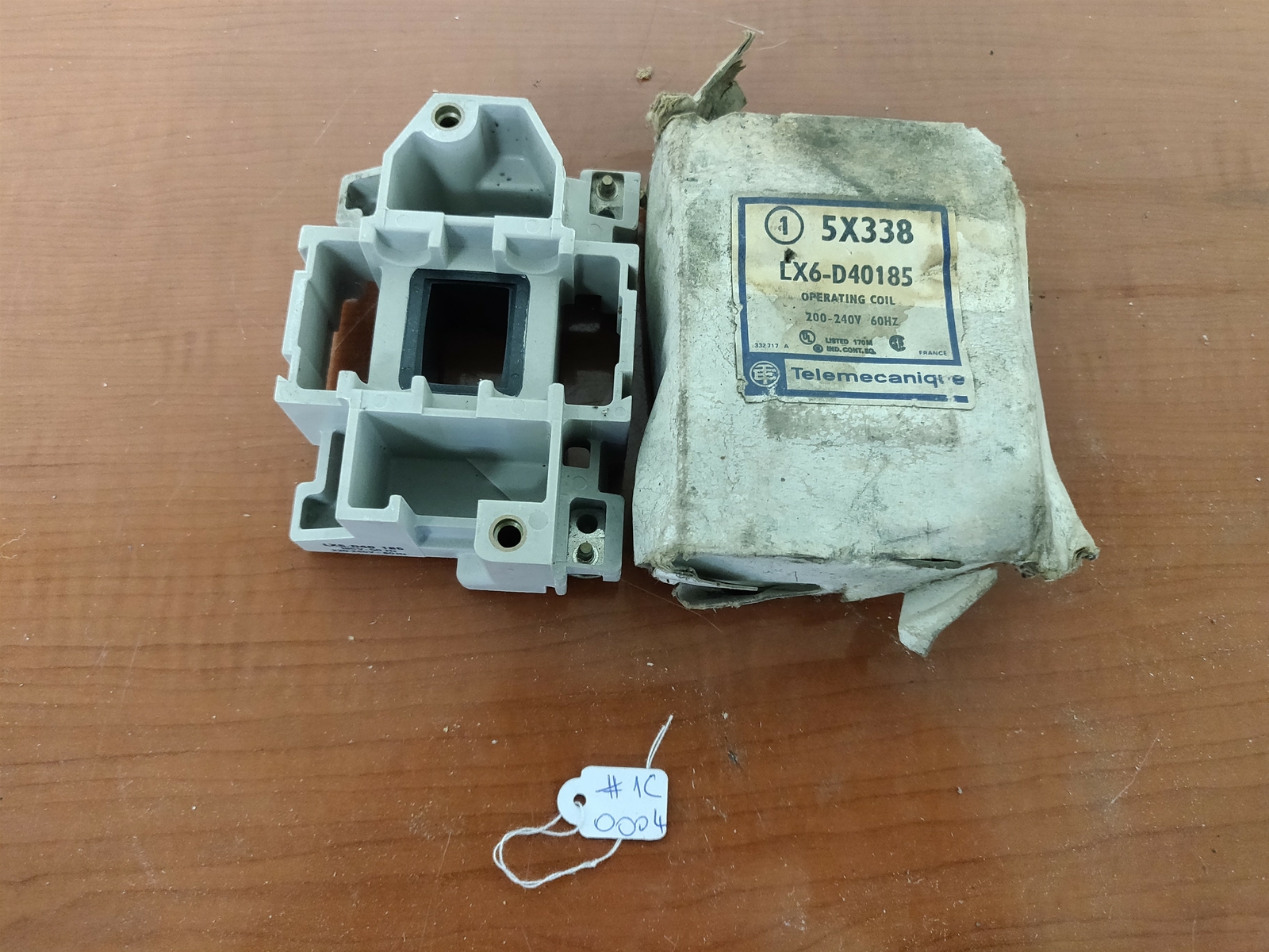 Telemecanique LX6-D40185 Operating Coil 220-240V 60Hz - New Old Stock