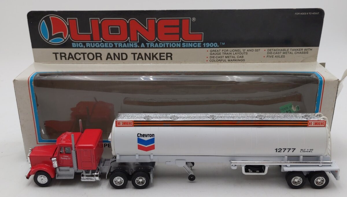 Lionel 6-12777 O Gauge Red Truck Chevron Tractor & White Tanker NIB