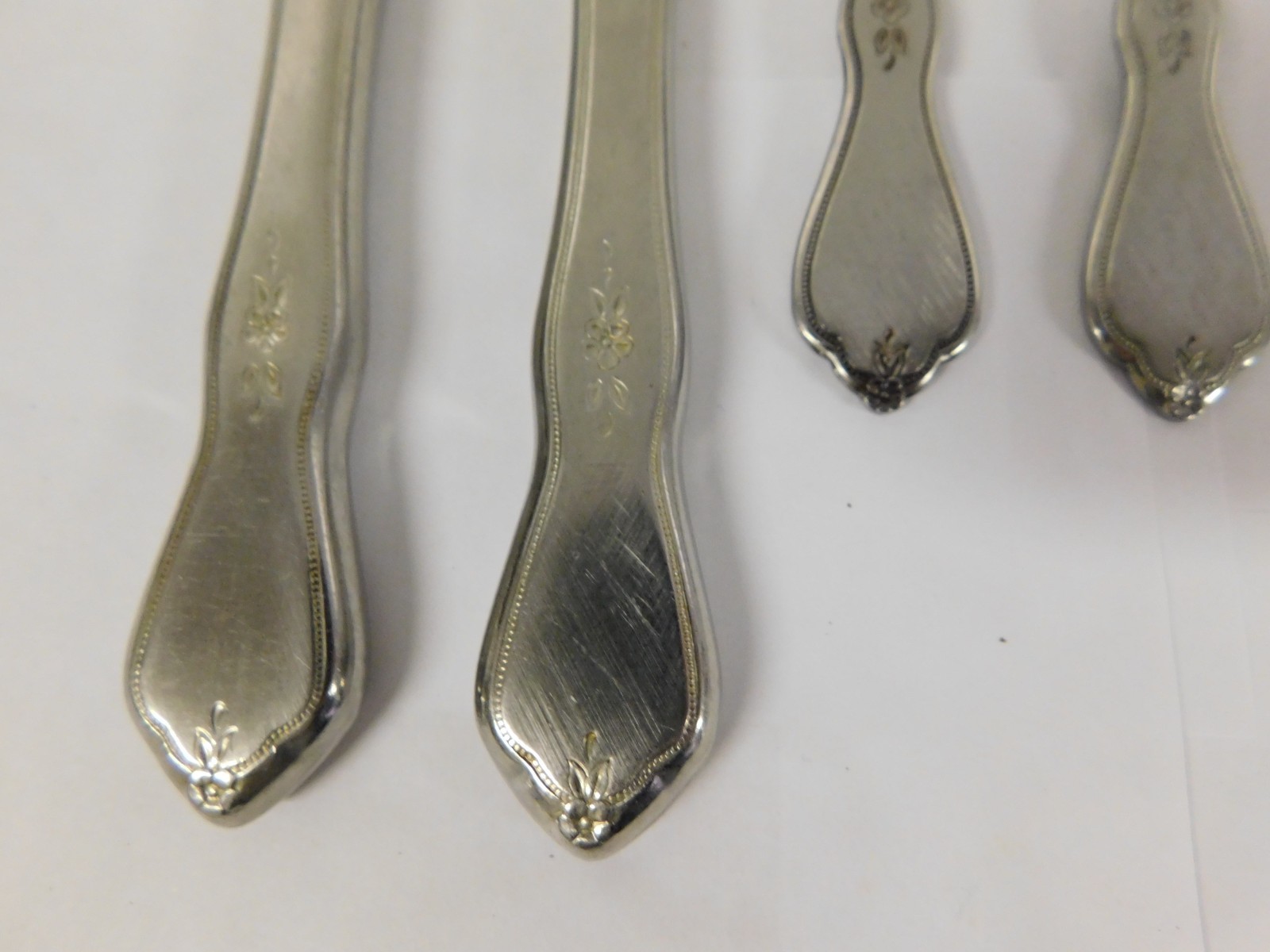 Oneida Profile Stainless Flatware Morning Blossom Pattern