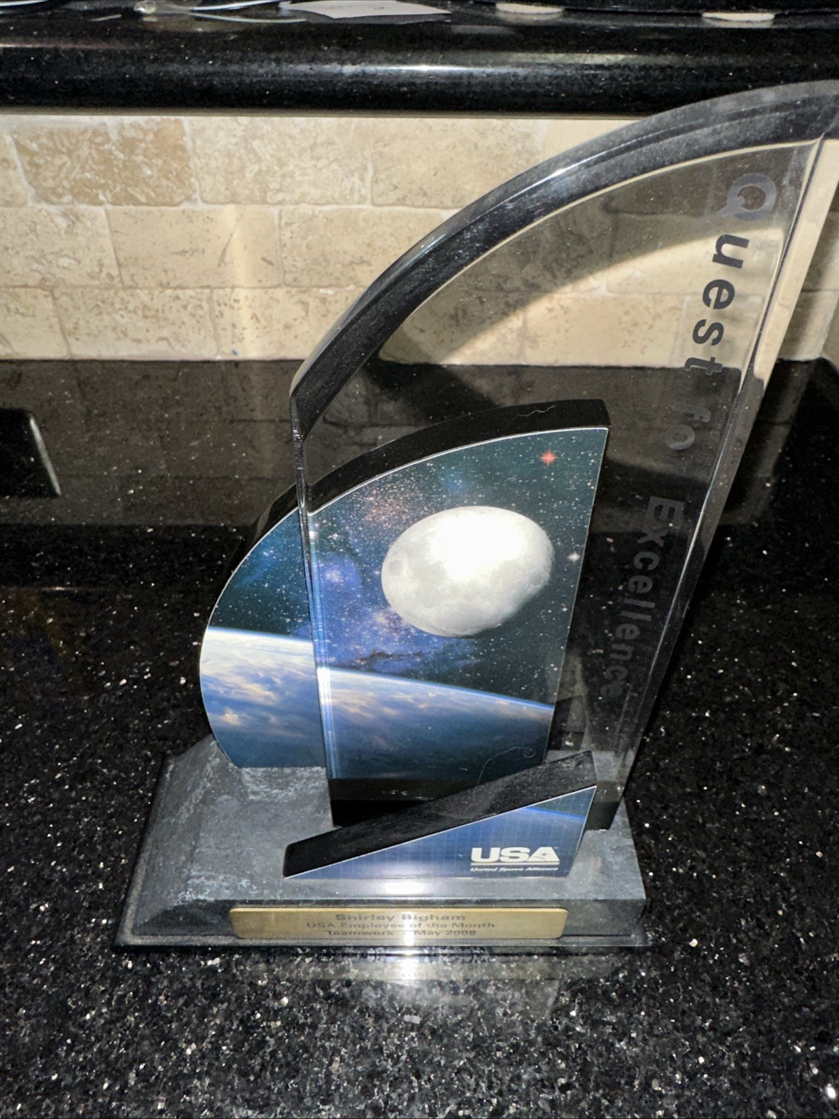 UNITED SPACE ALLIANCE  USA EMPLOYEE OF THE MONTH AWARD DESK PRESENTATION 2008
