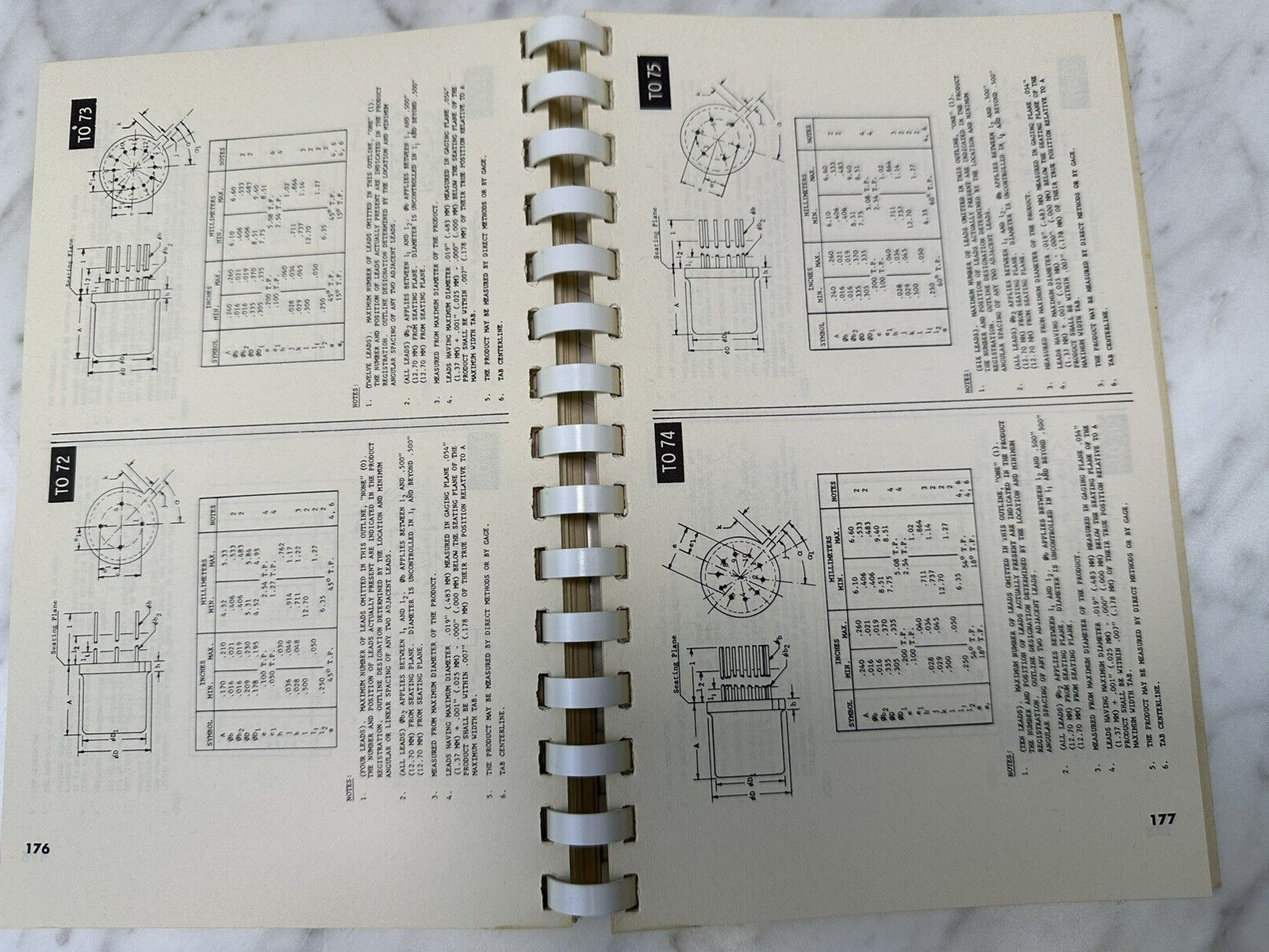 Howard Sams Transistor Specifications Manual 1967 Photofact Ring Bound
