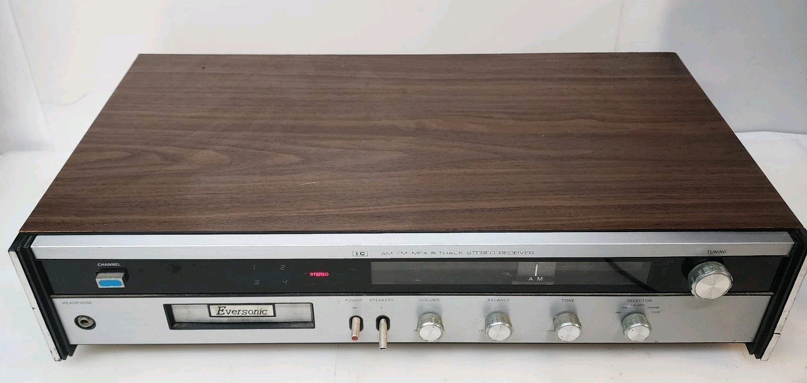 Vintage Eversonic AM/FM stereo Receiver 8-track Model 1000 Retro Faux Wood Grain