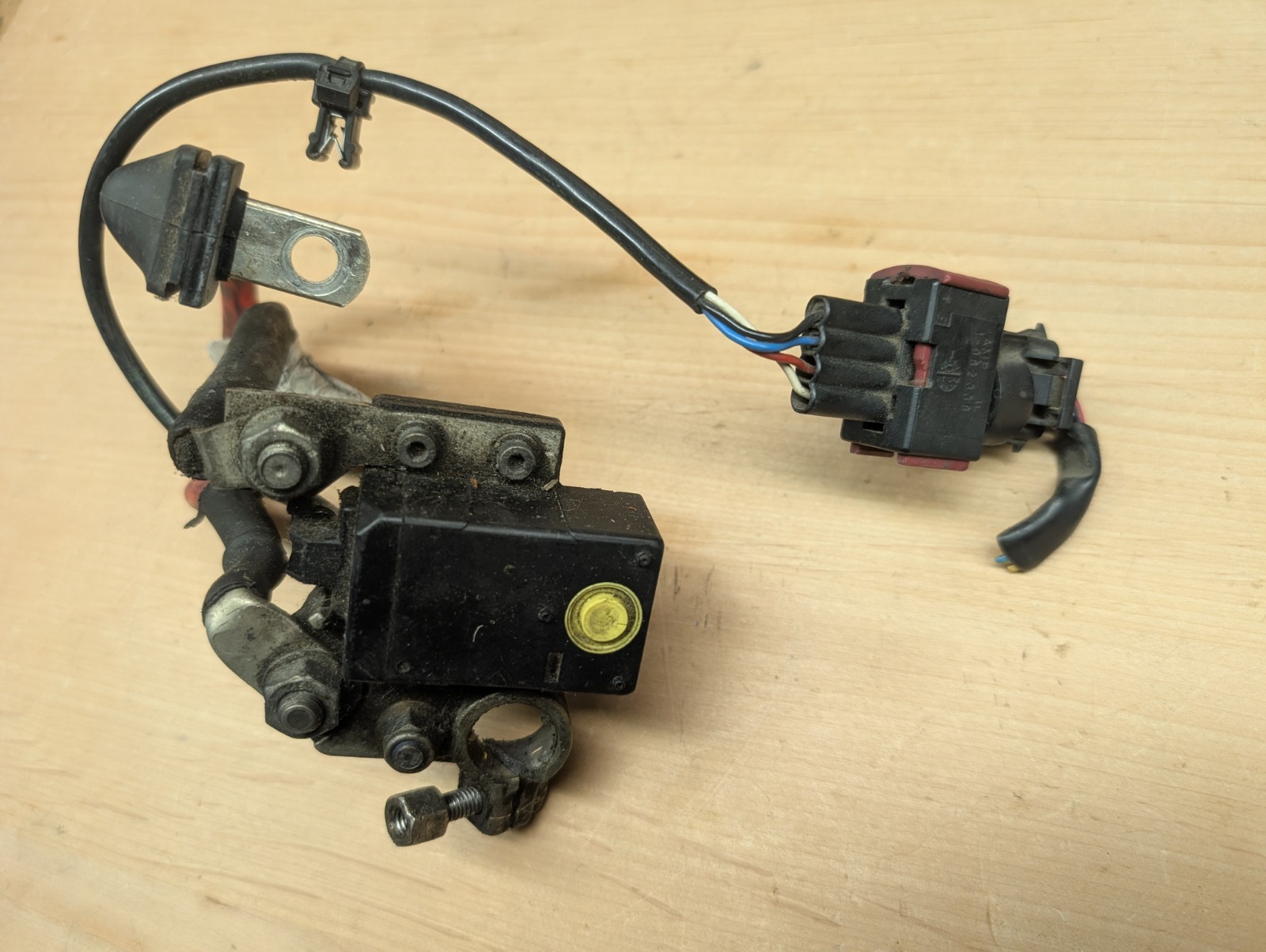 03 04 05 06 07 Saab 9-3 Battery Positive Terminal Cable Main Relay Switch OEM