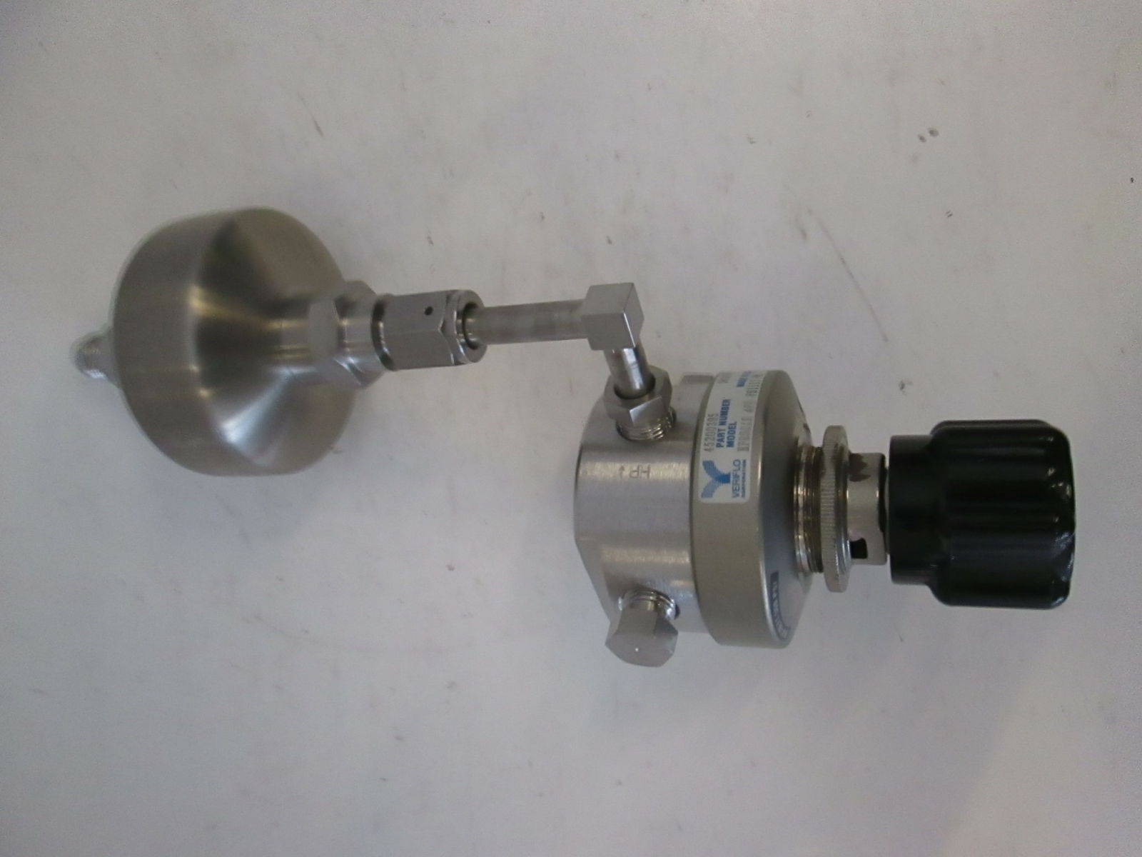 Veriflo HFR901S4PB Pressure Regulator with Millipore WG2F06WR1 Gas Filter, Used