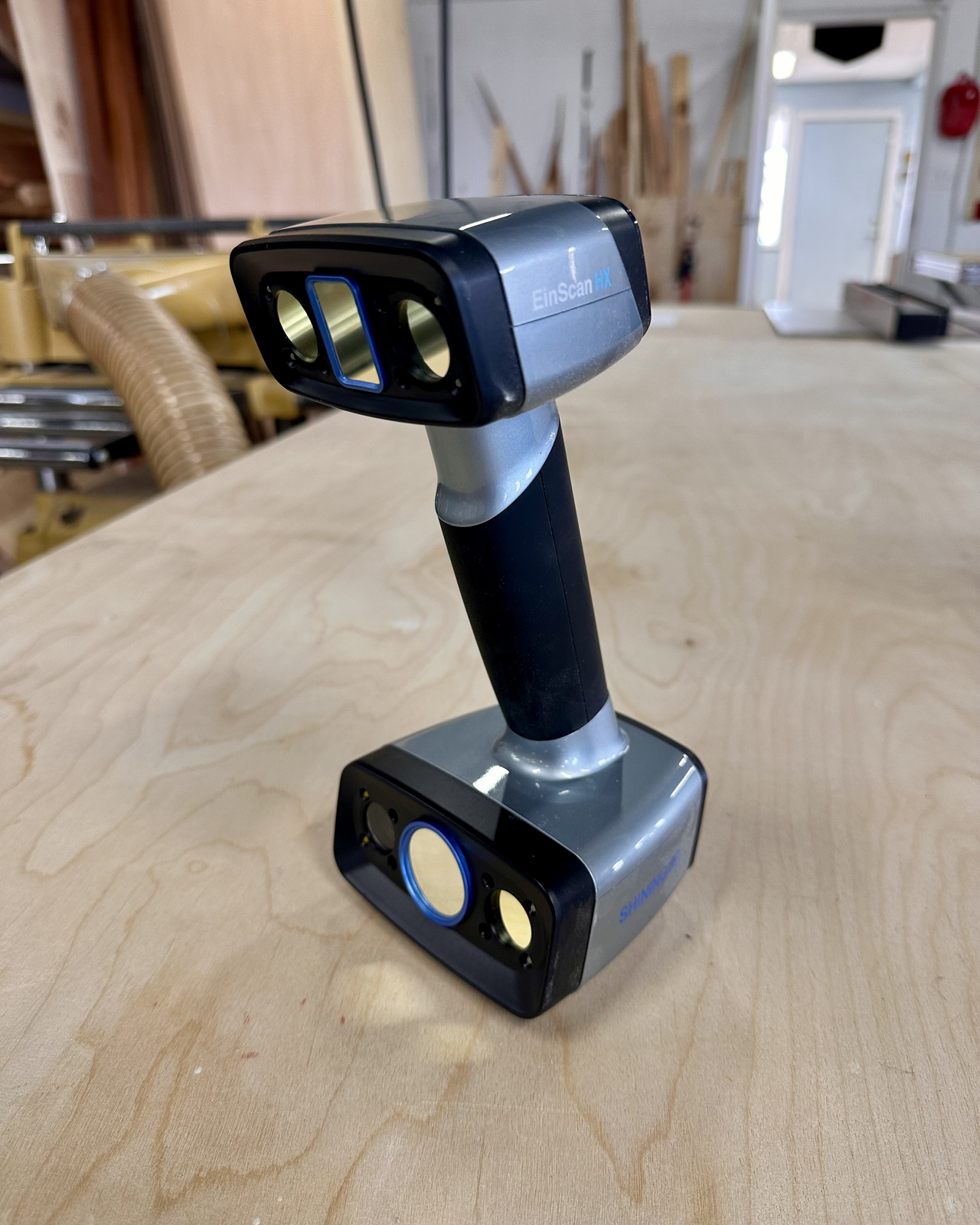 Einscan HX Handheld 3D Scanner in Wheeled Hard Case, Barely Used