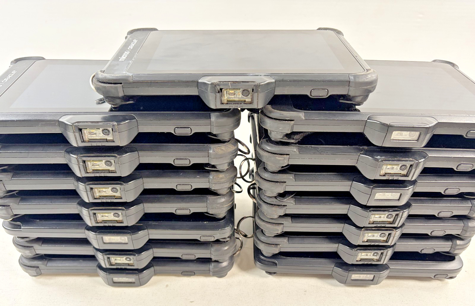 Lot of 15 Micros Oracle DT317CR Mobile POS Ruggedized Tablet With 2 Docks